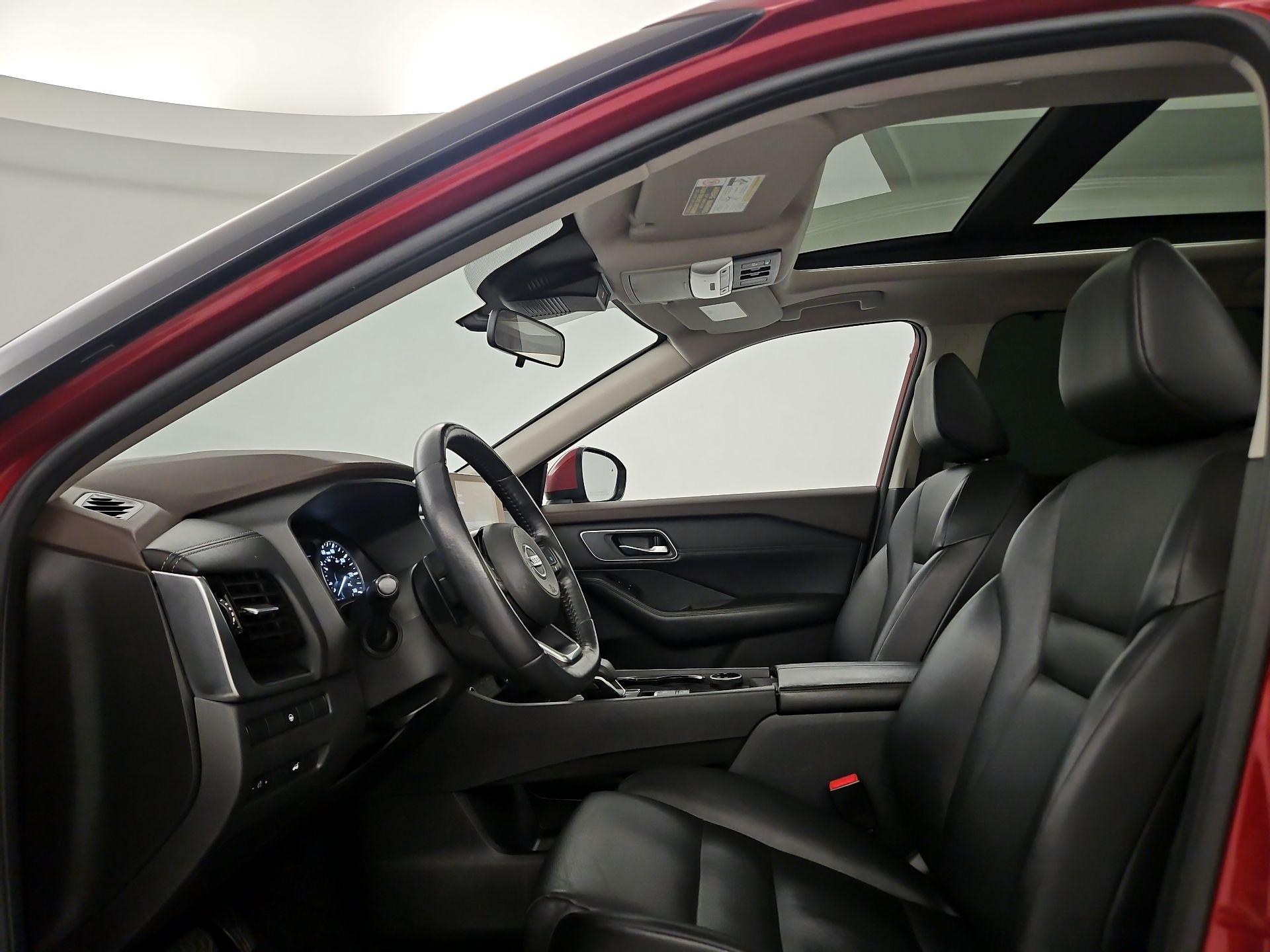 Thumbnail: 2021 Nissan Rogue - 17
