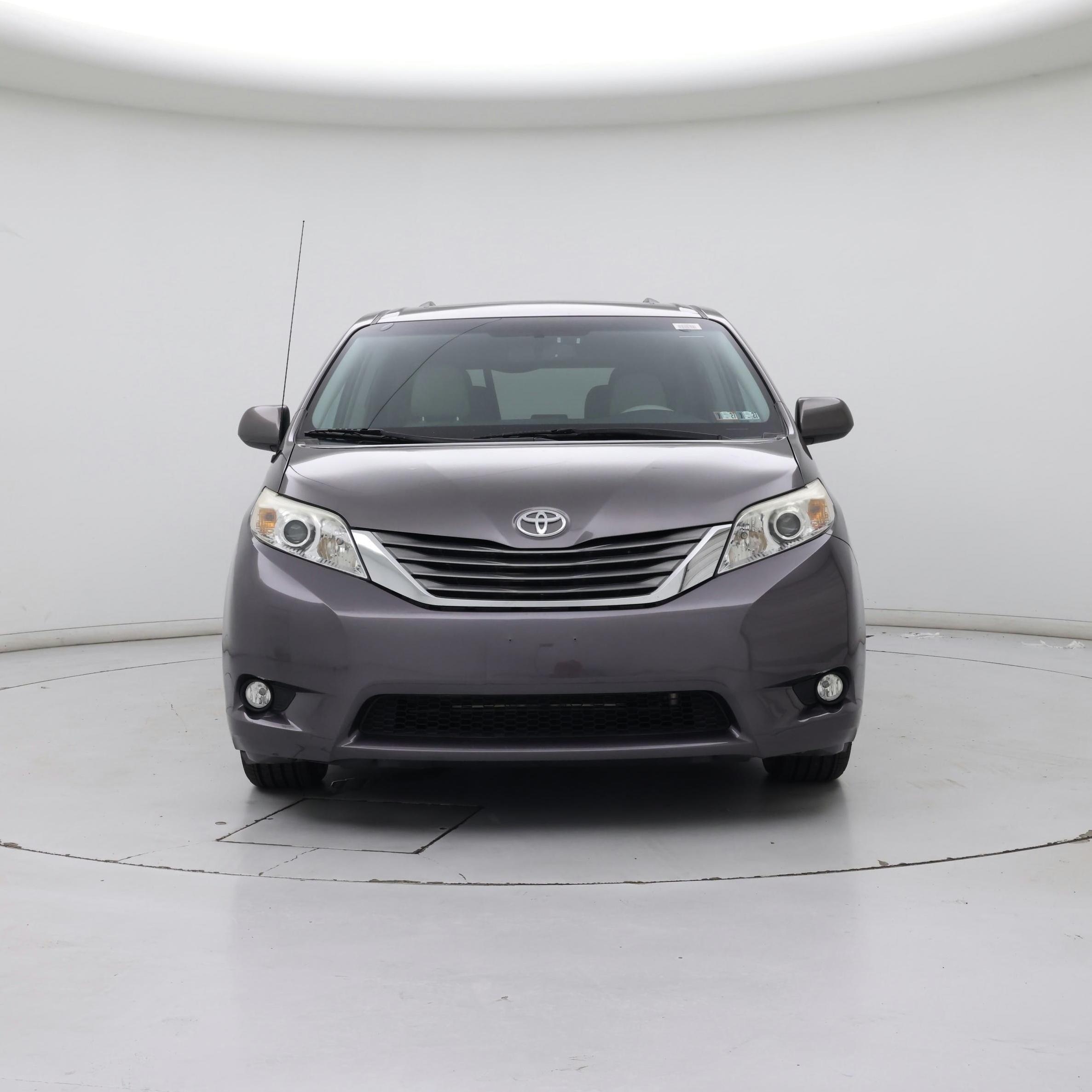Thumbnail: 2014 Toyota Sienna - 5
