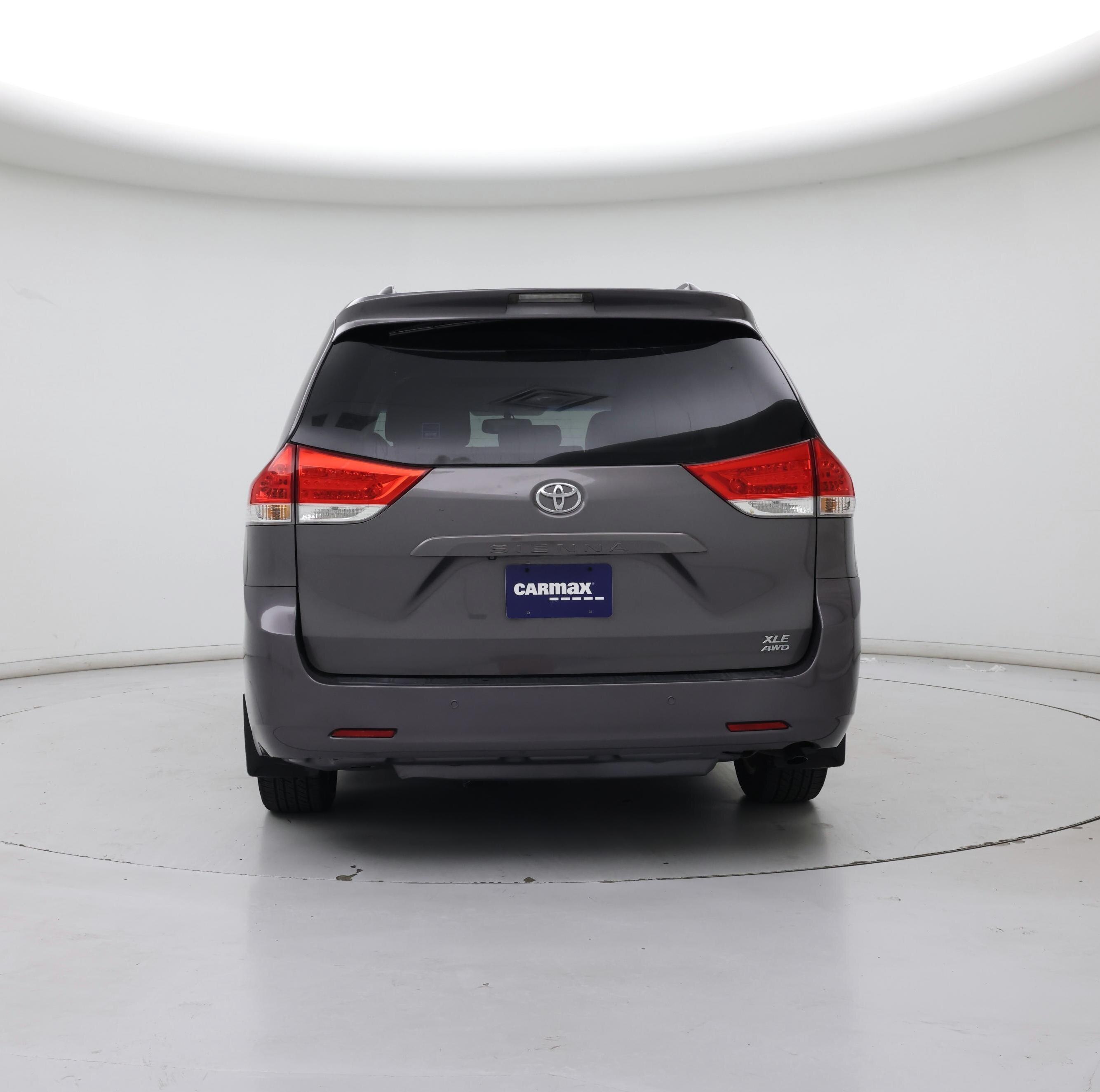 Thumbnail: 2014 Toyota Sienna - 6
