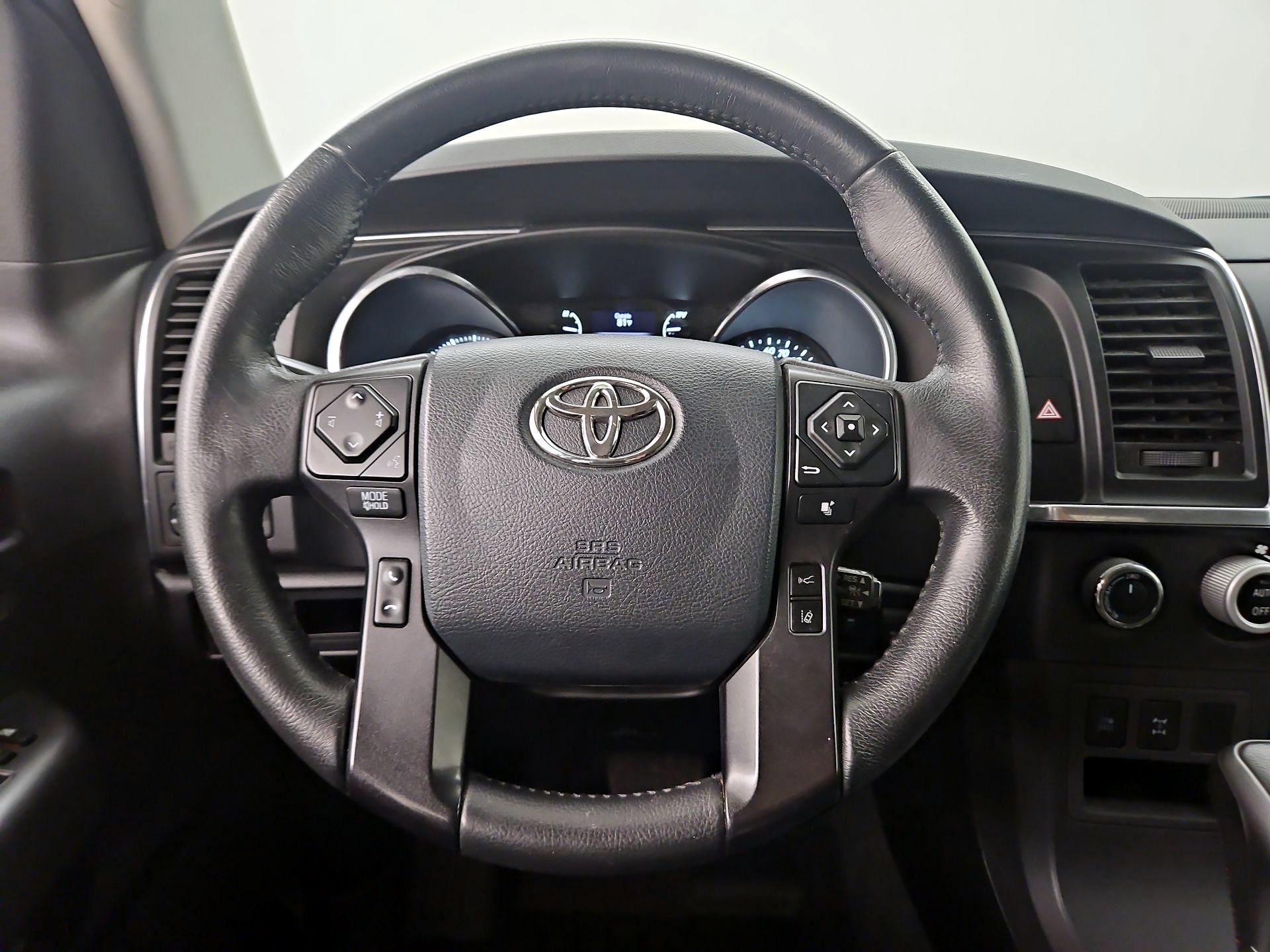 Thumbnail: 2020 Toyota Sequoia - 10