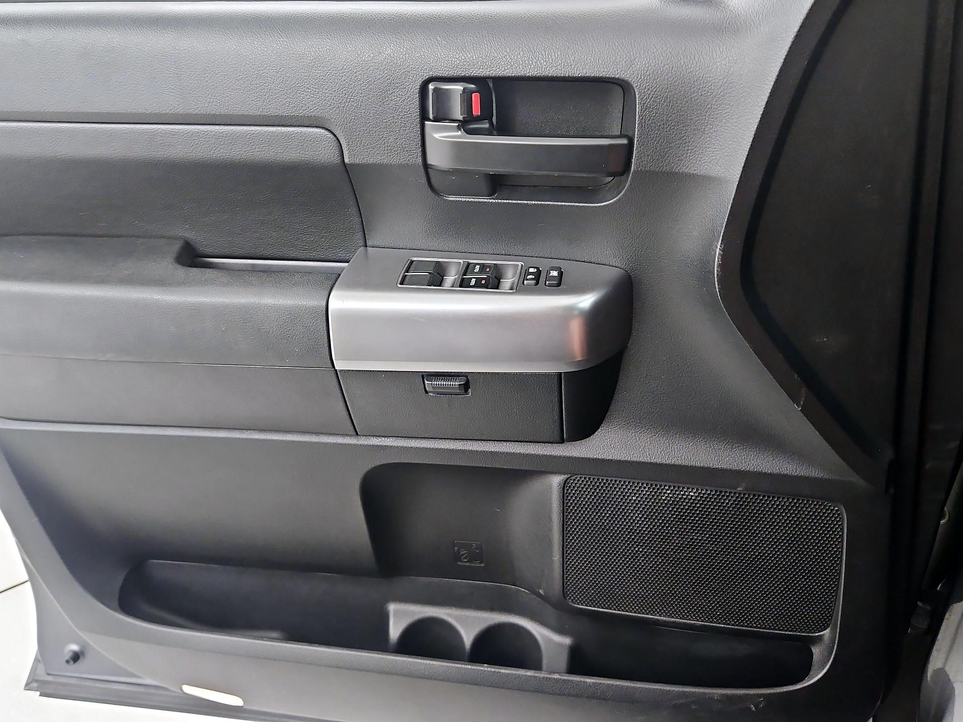Thumbnail: 2020 Toyota Sequoia - 12