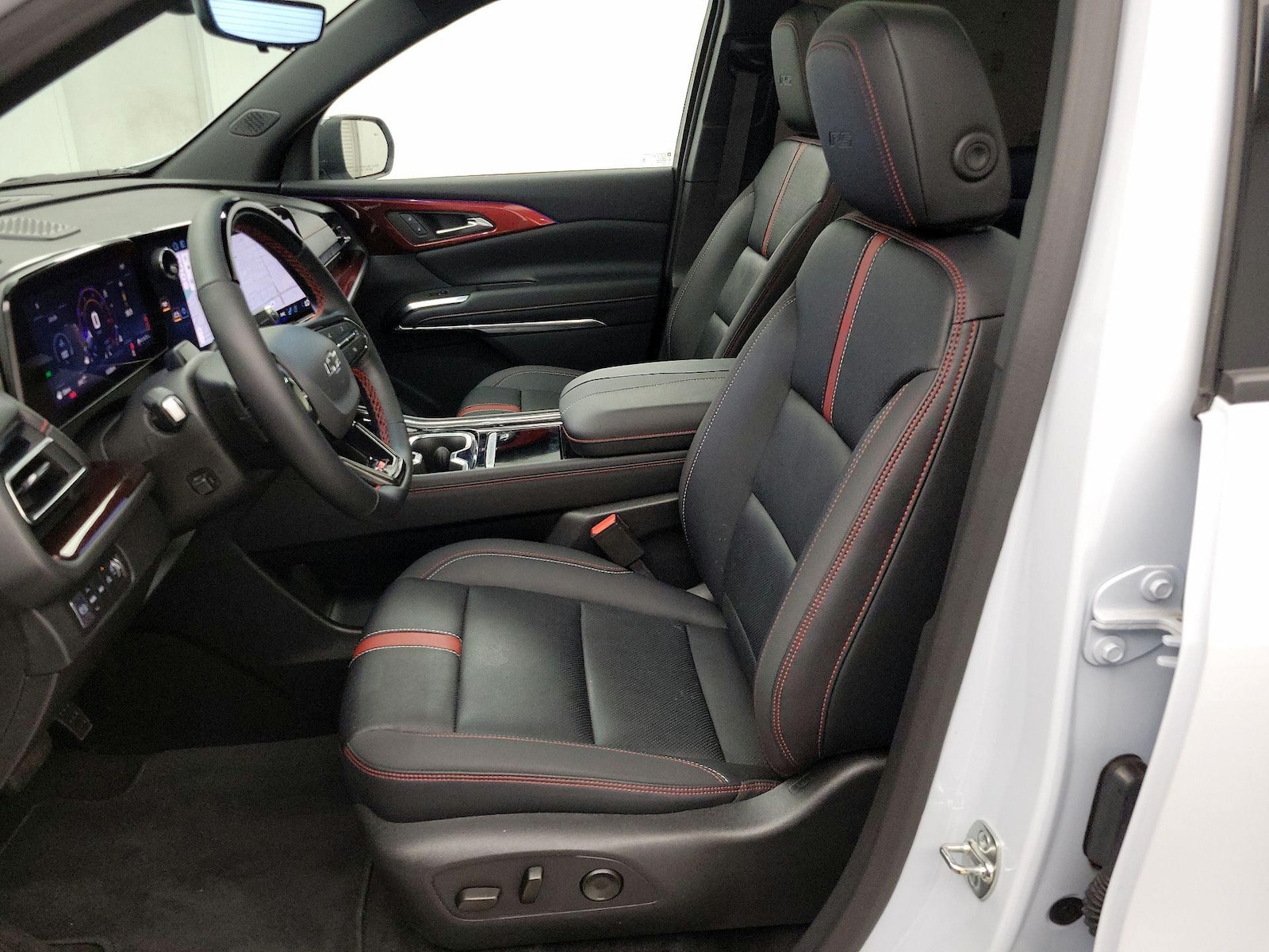 2026 Chevrolet Traverse RS - Photo 12