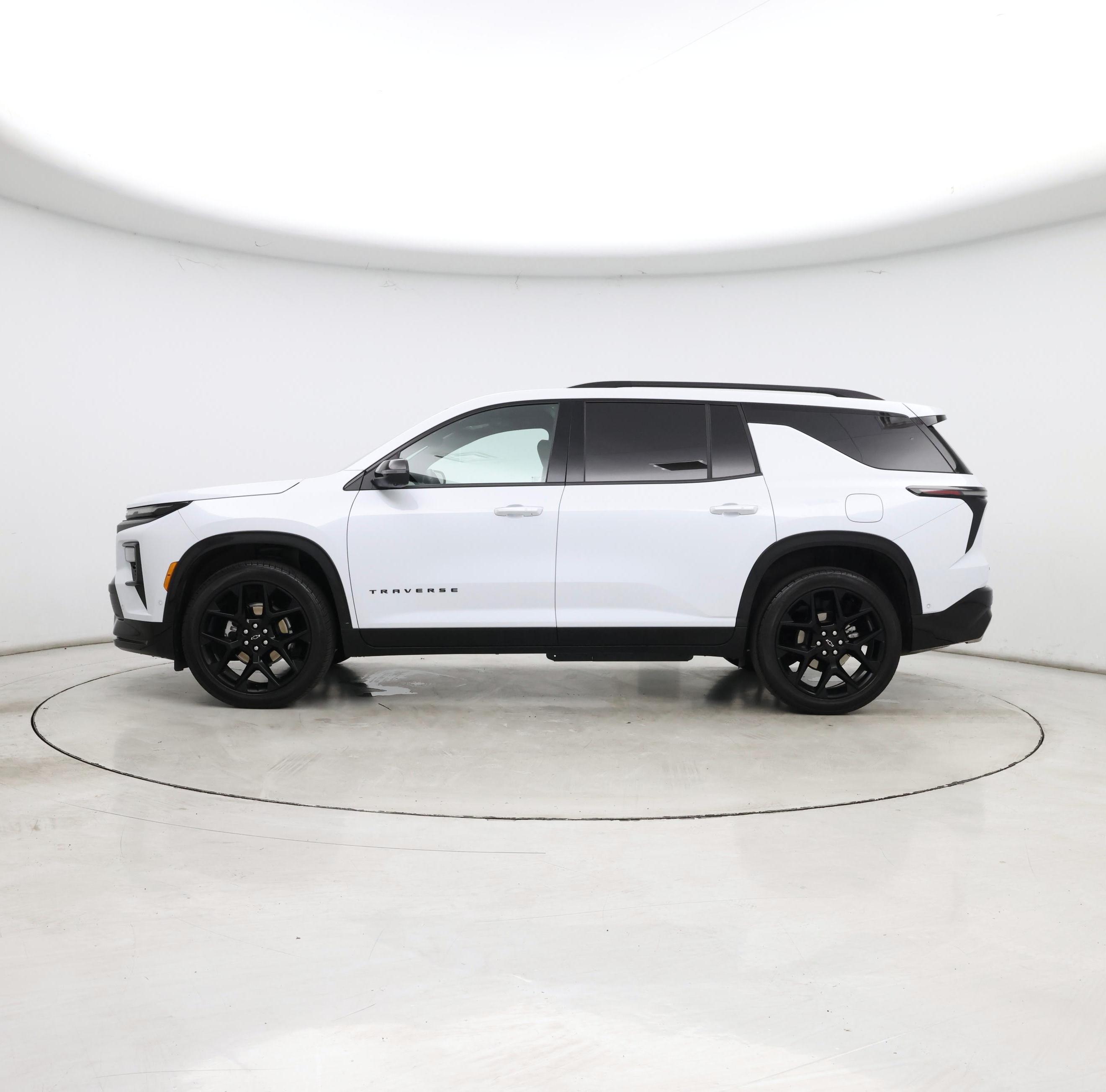 Thumbnail: 2026 Chevrolet Traverse - 3