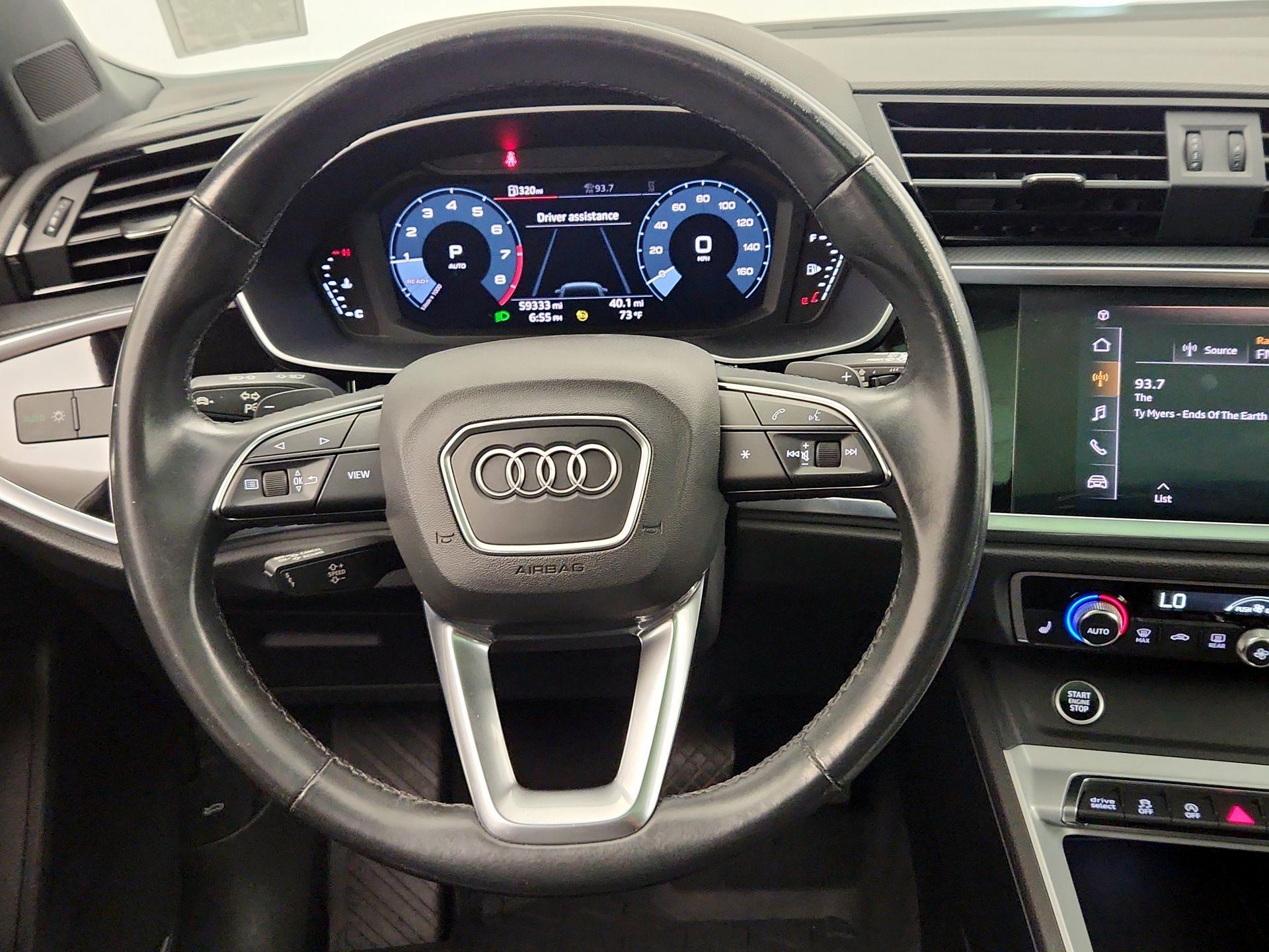 Thumbnail: 2021 Audi Q3 - 10