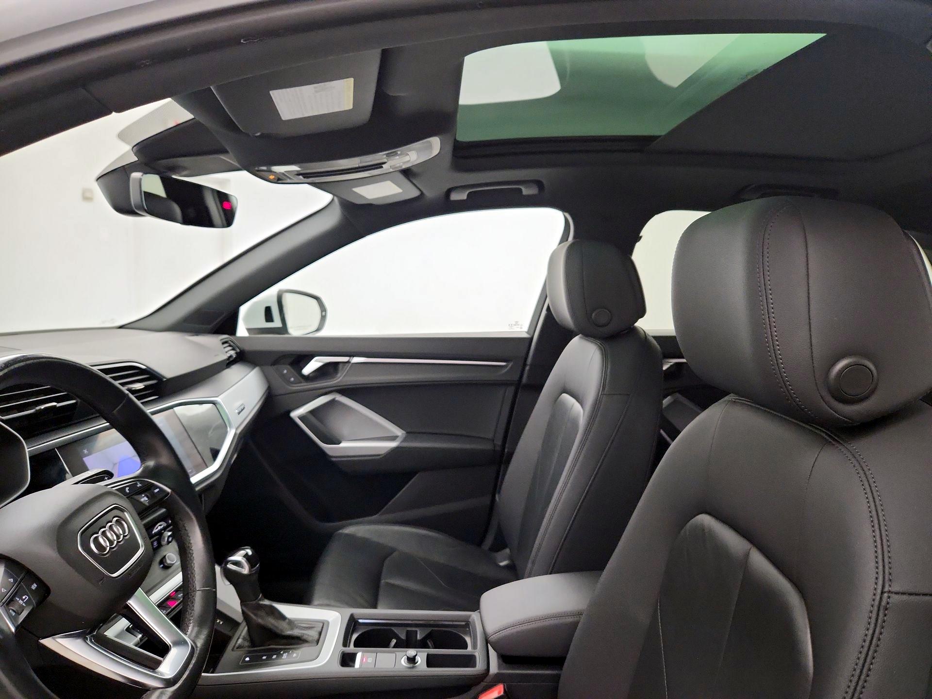 Thumbnail: 2021 Audi Q3 - 18