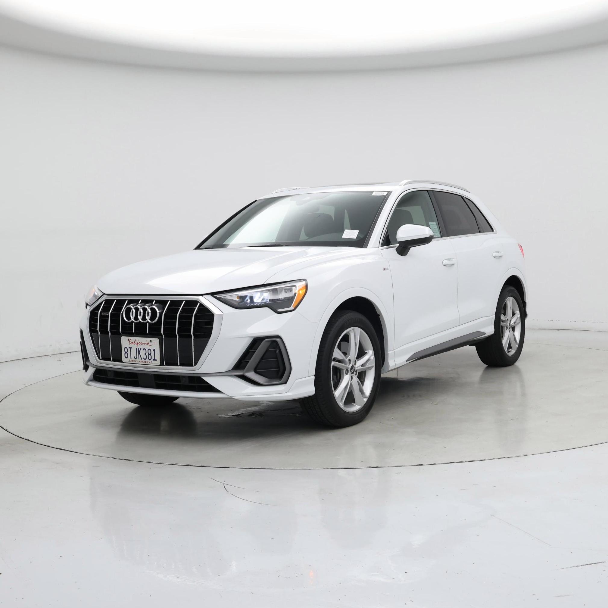 Thumbnail: 2021 Audi Q3 - 4