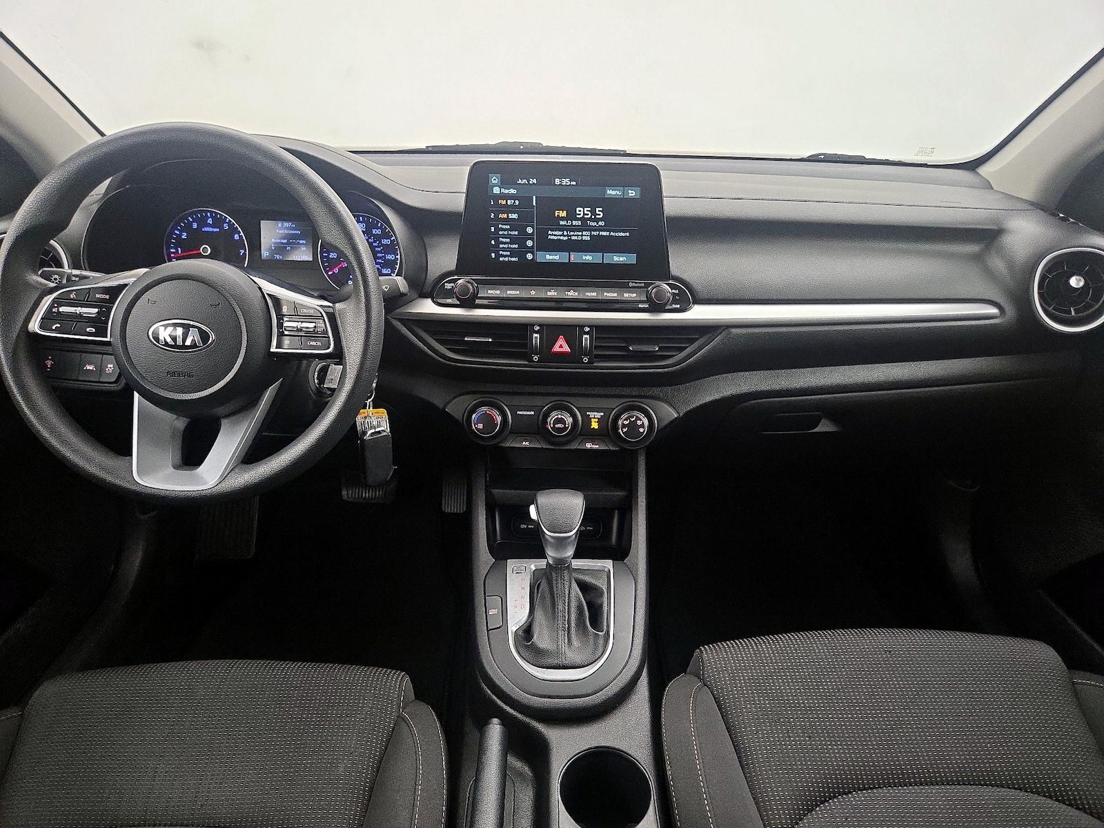 2021 Kia Forte LXS - Photo 10
