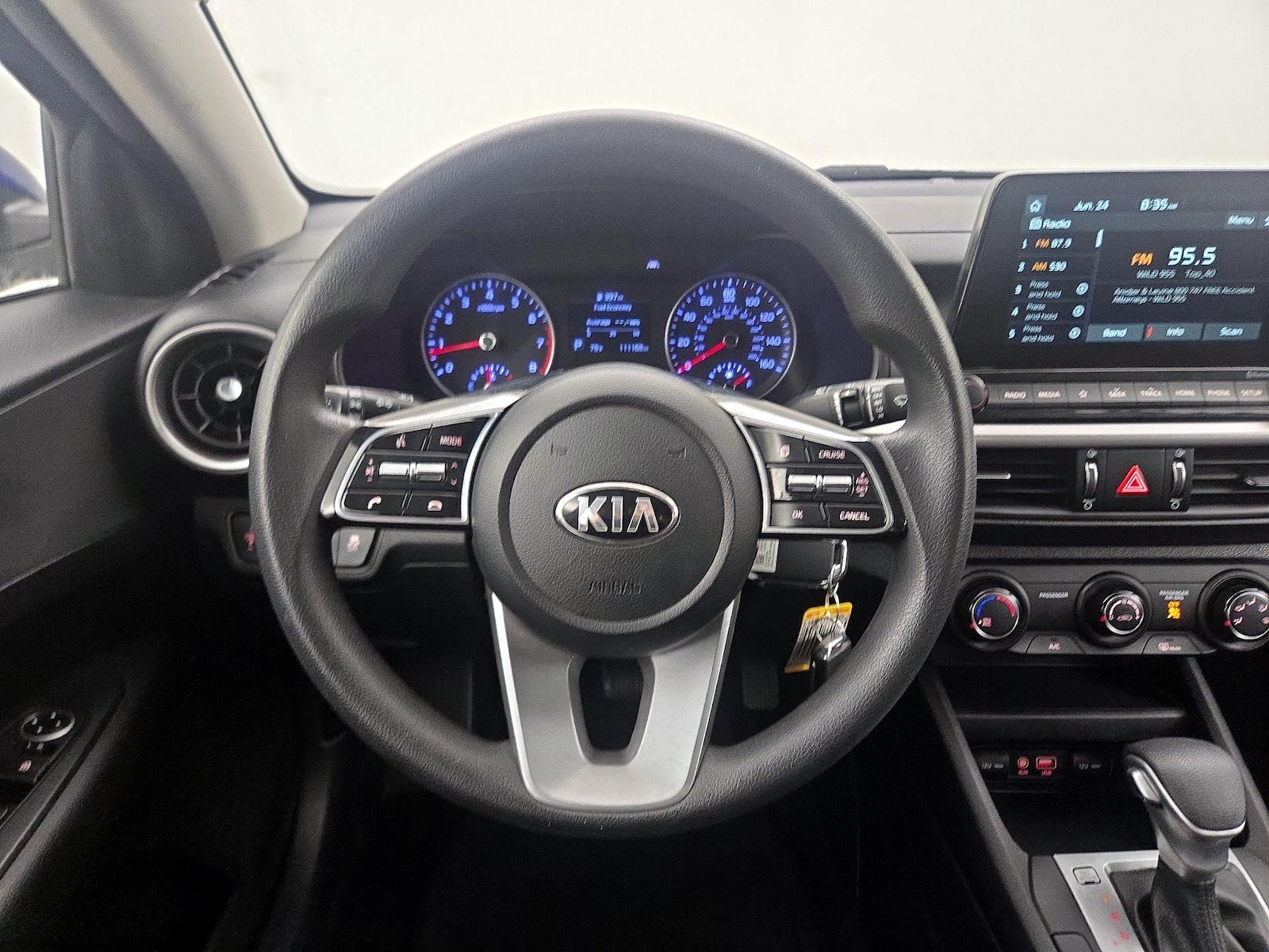 2021 Kia Forte LXS - Photo 11