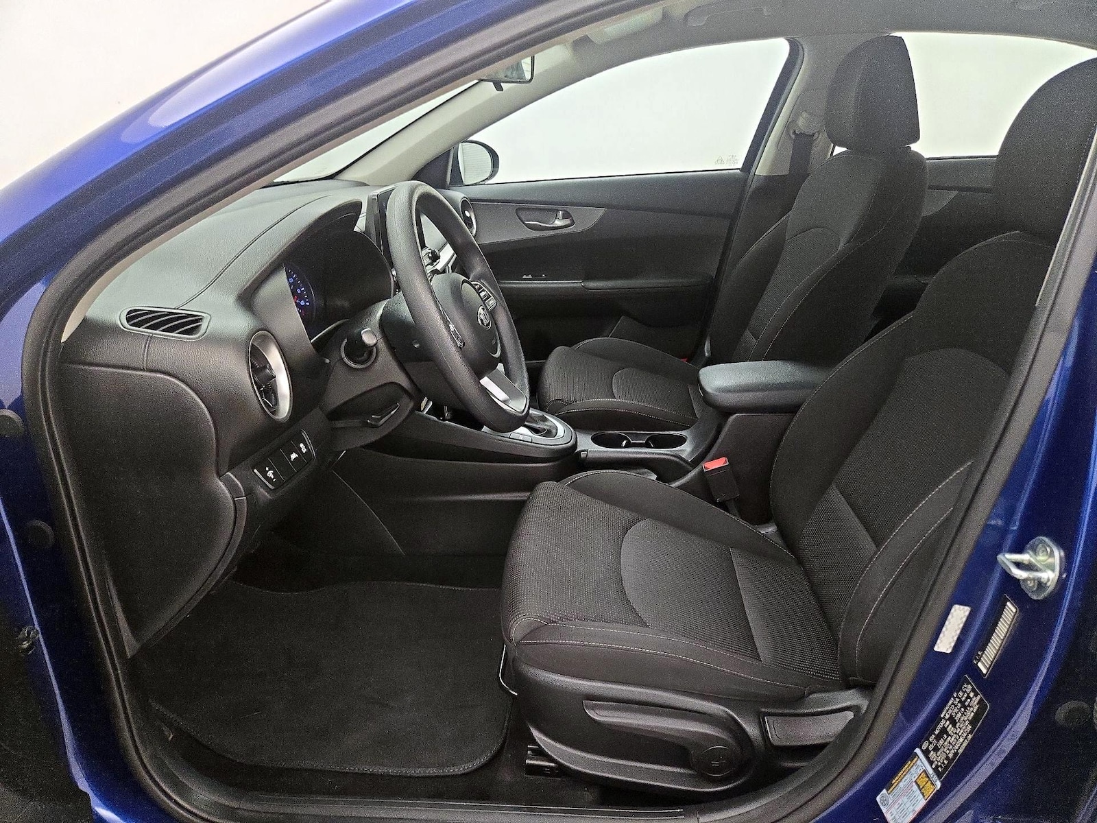 2021 Kia Forte LXS - Photo 12