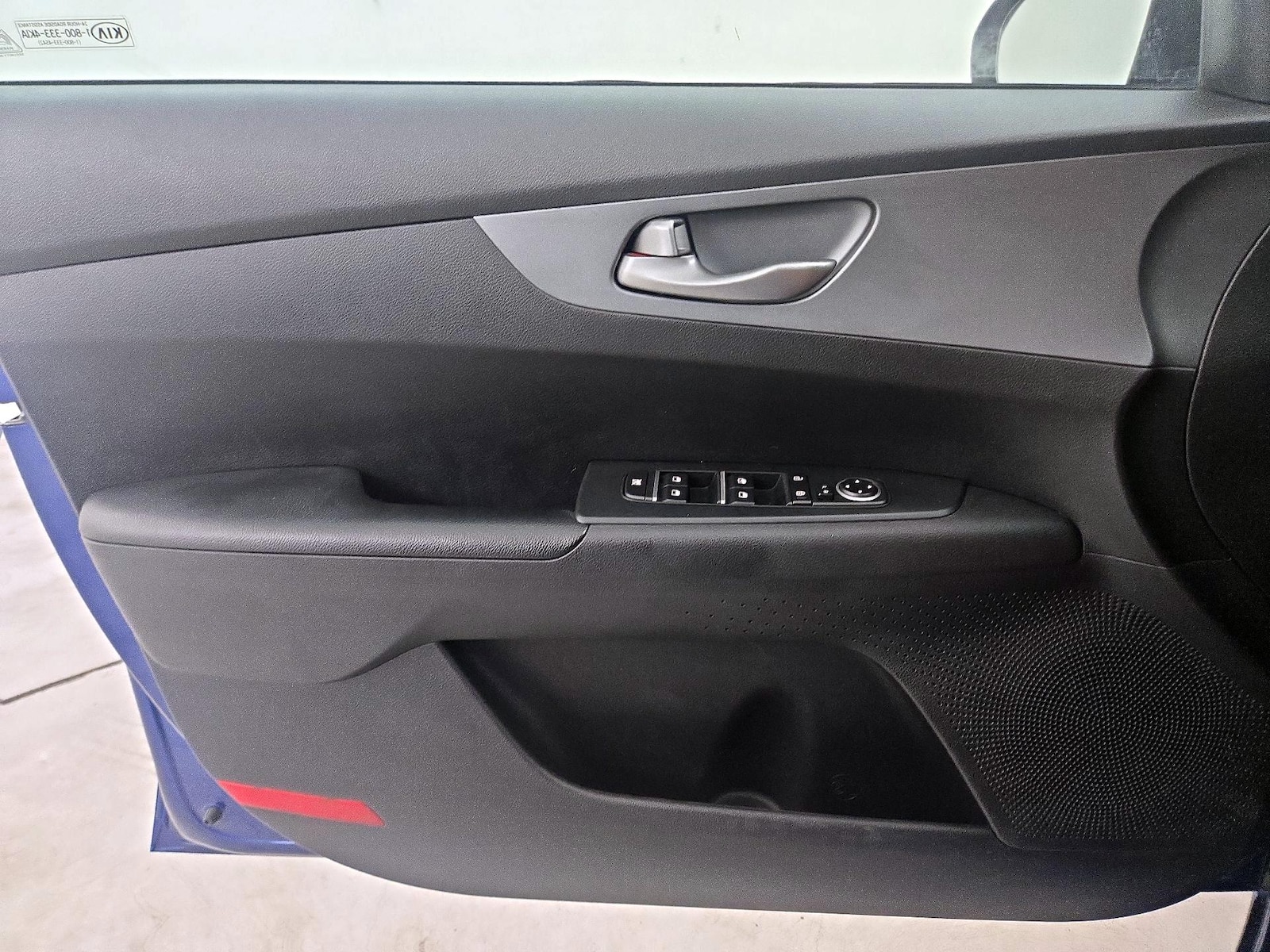 2021 Kia Forte LXS - Photo 13