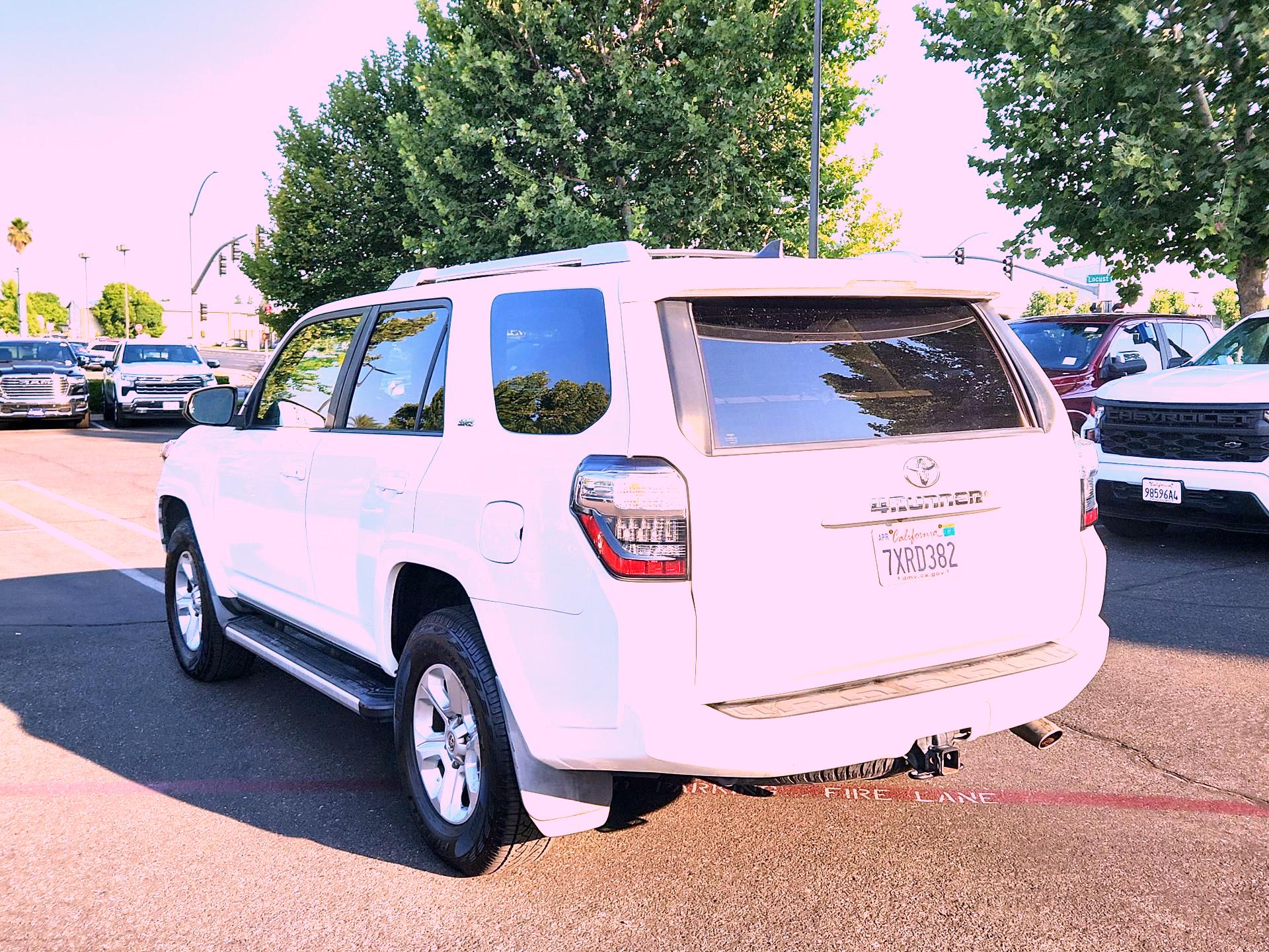 Thumbnail: 2017 Toyota 4Runner - 7