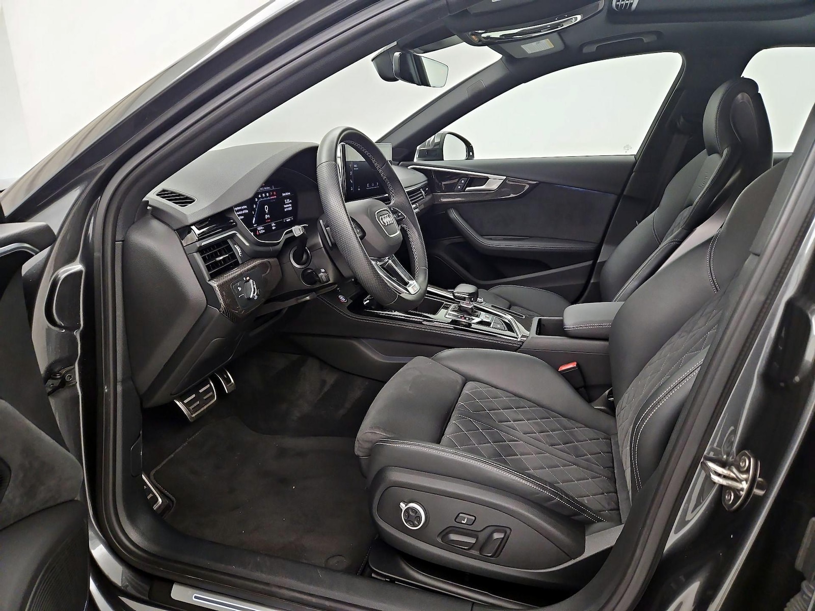 2023 Audi S4 Premium Plus - Photo 12