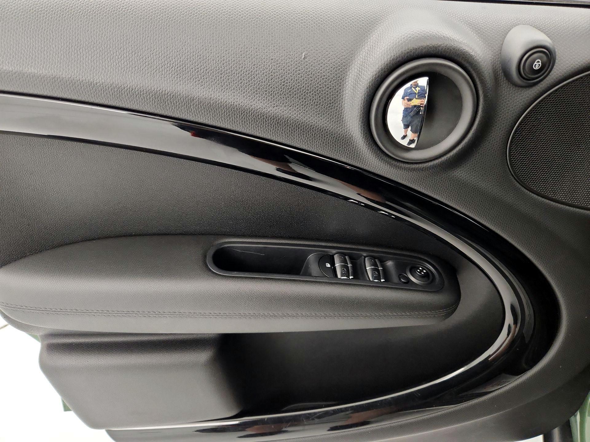 Thumbnail: 2016 MINI Cooper Countryman - 12