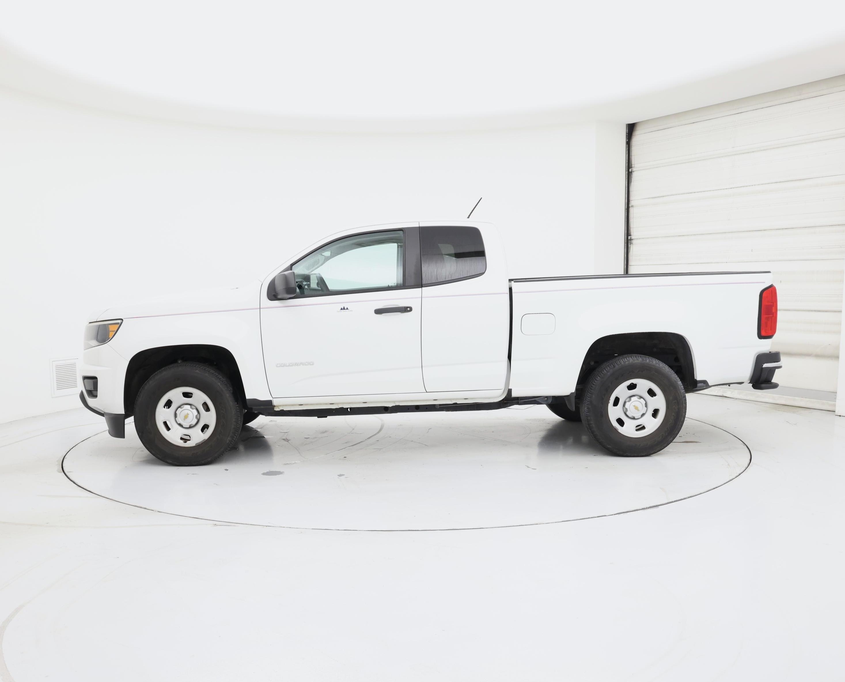 Thumbnail: 2019 Chevrolet Colorado - 3