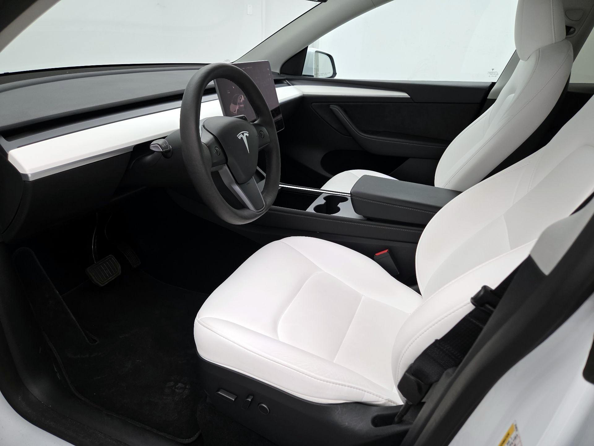 Thumbnail: 2023 Tesla Model Y - 11