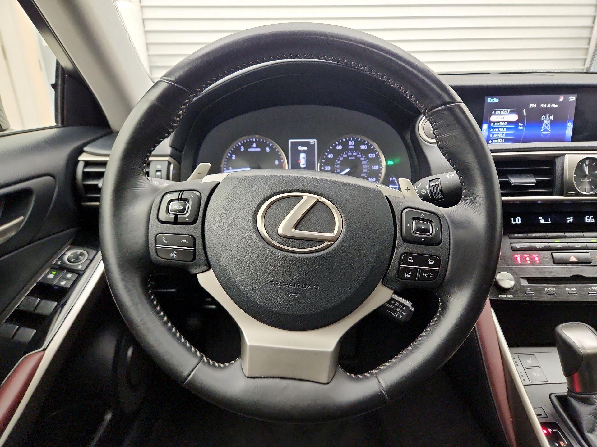 Thumbnail: 2017 Lexus IS - 10