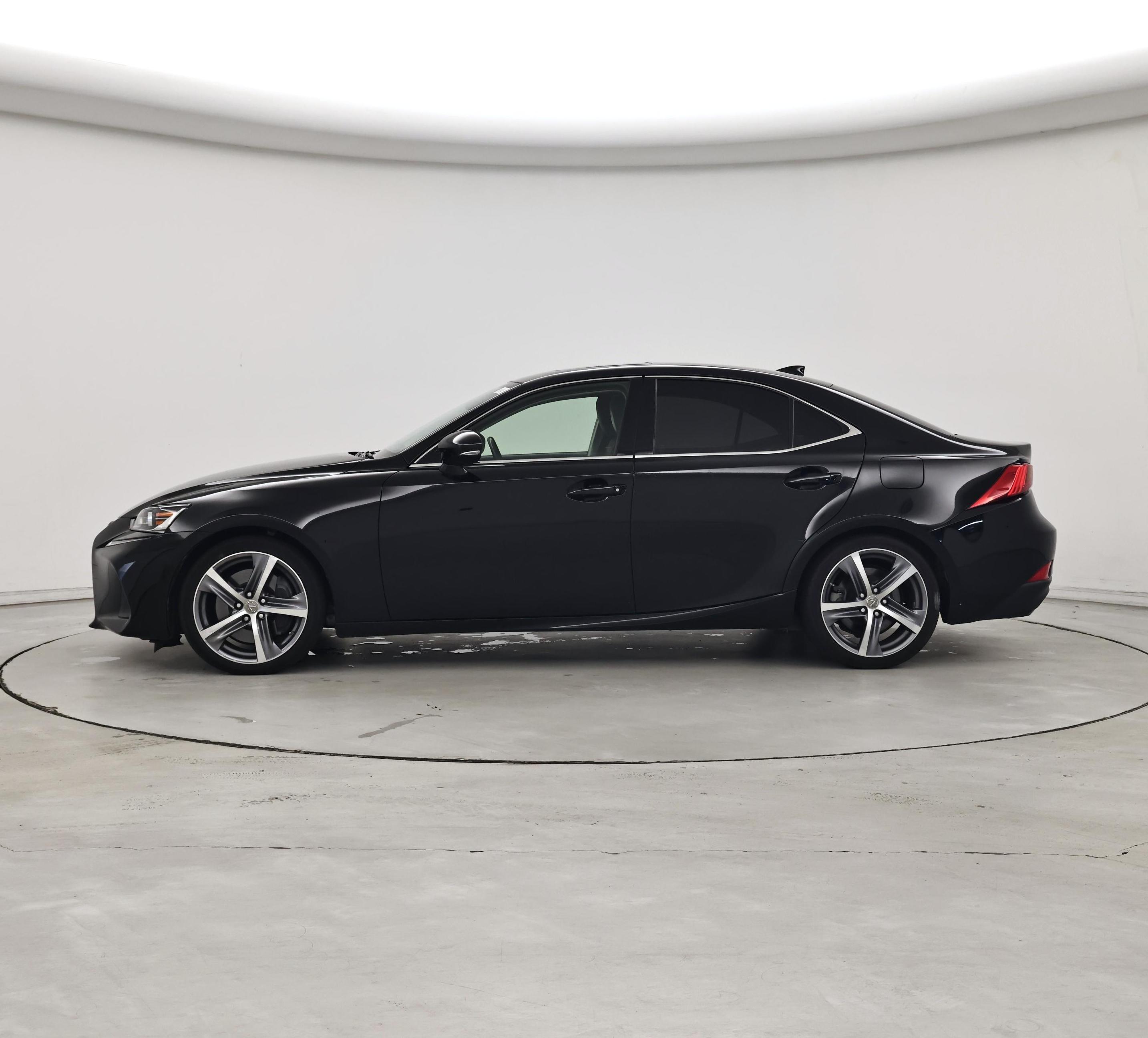 Thumbnail: 2017 Lexus IS - 3