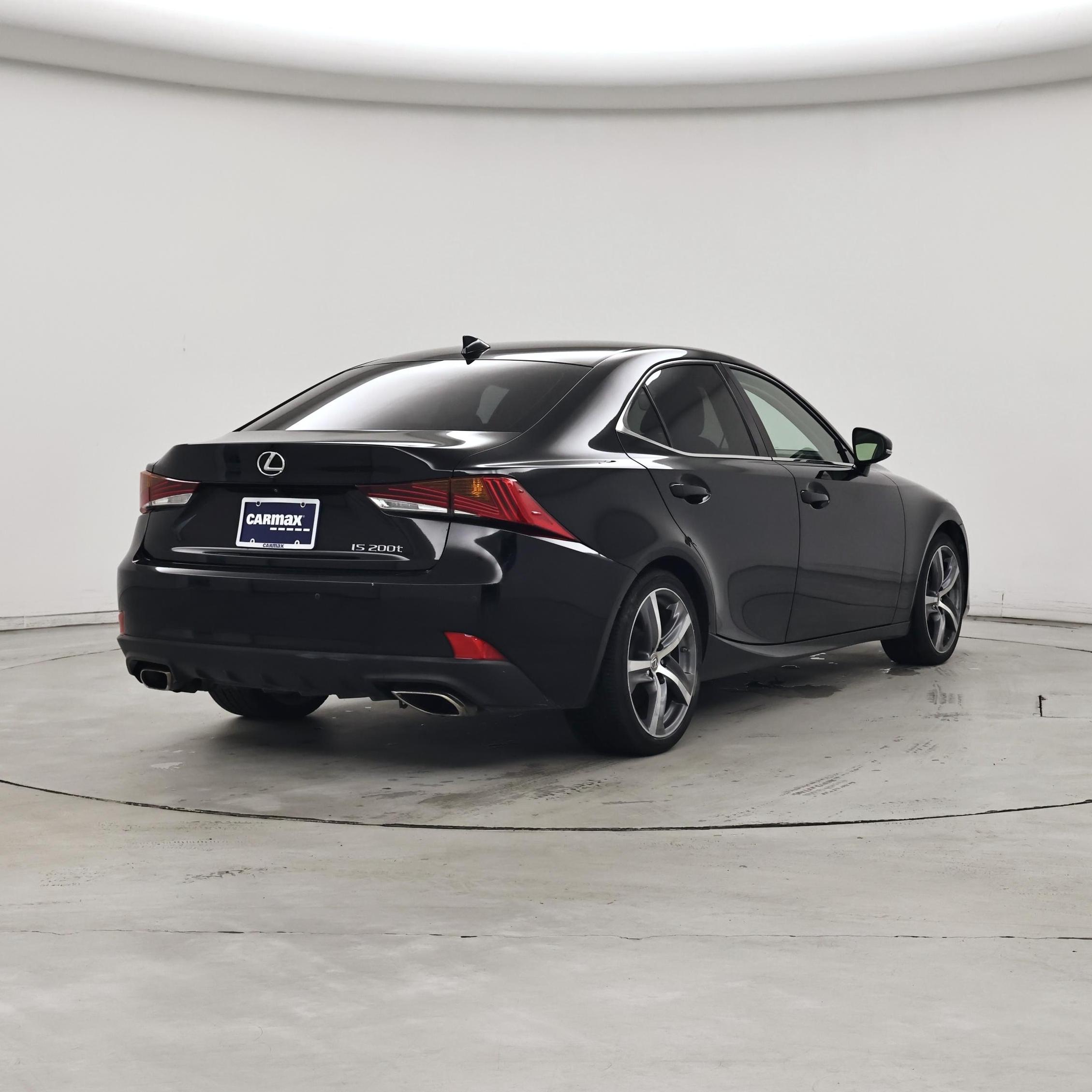 Thumbnail: 2017 Lexus IS - 8