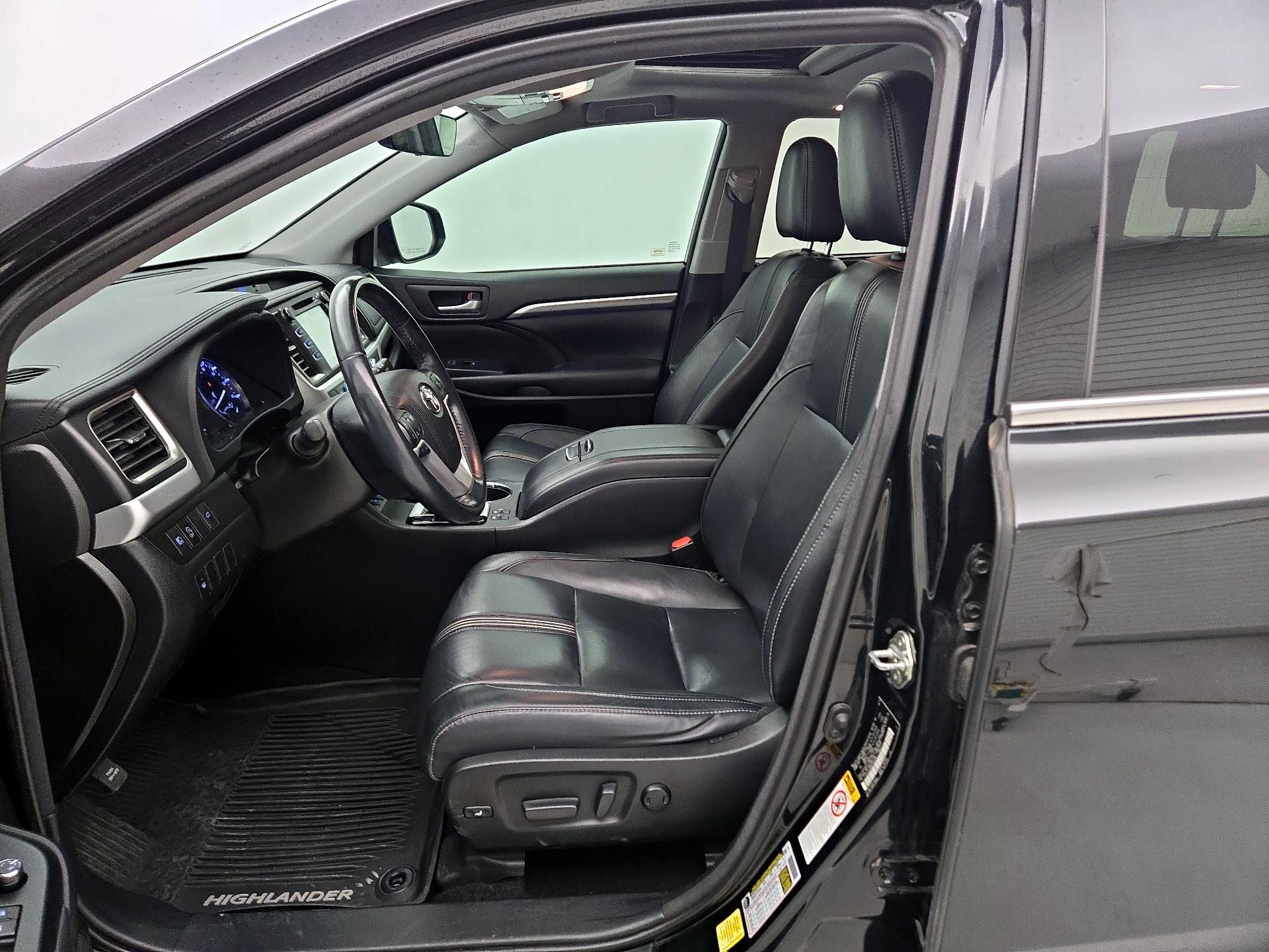 Thumbnail: 2018 Toyota Highlander - 11