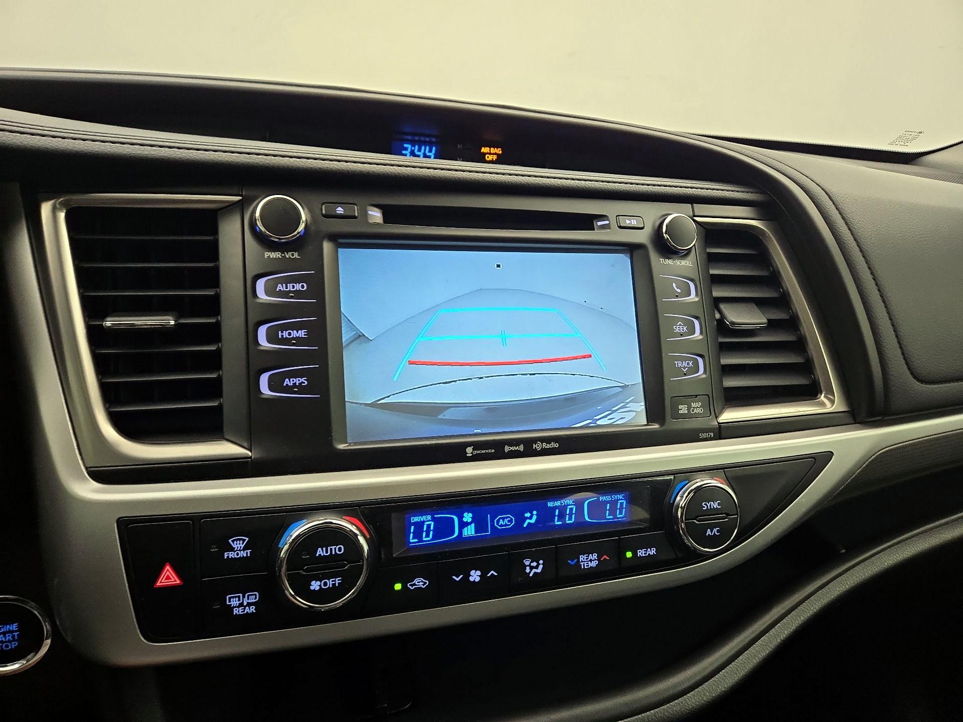 Thumbnail: 2018 Toyota Highlander - 15