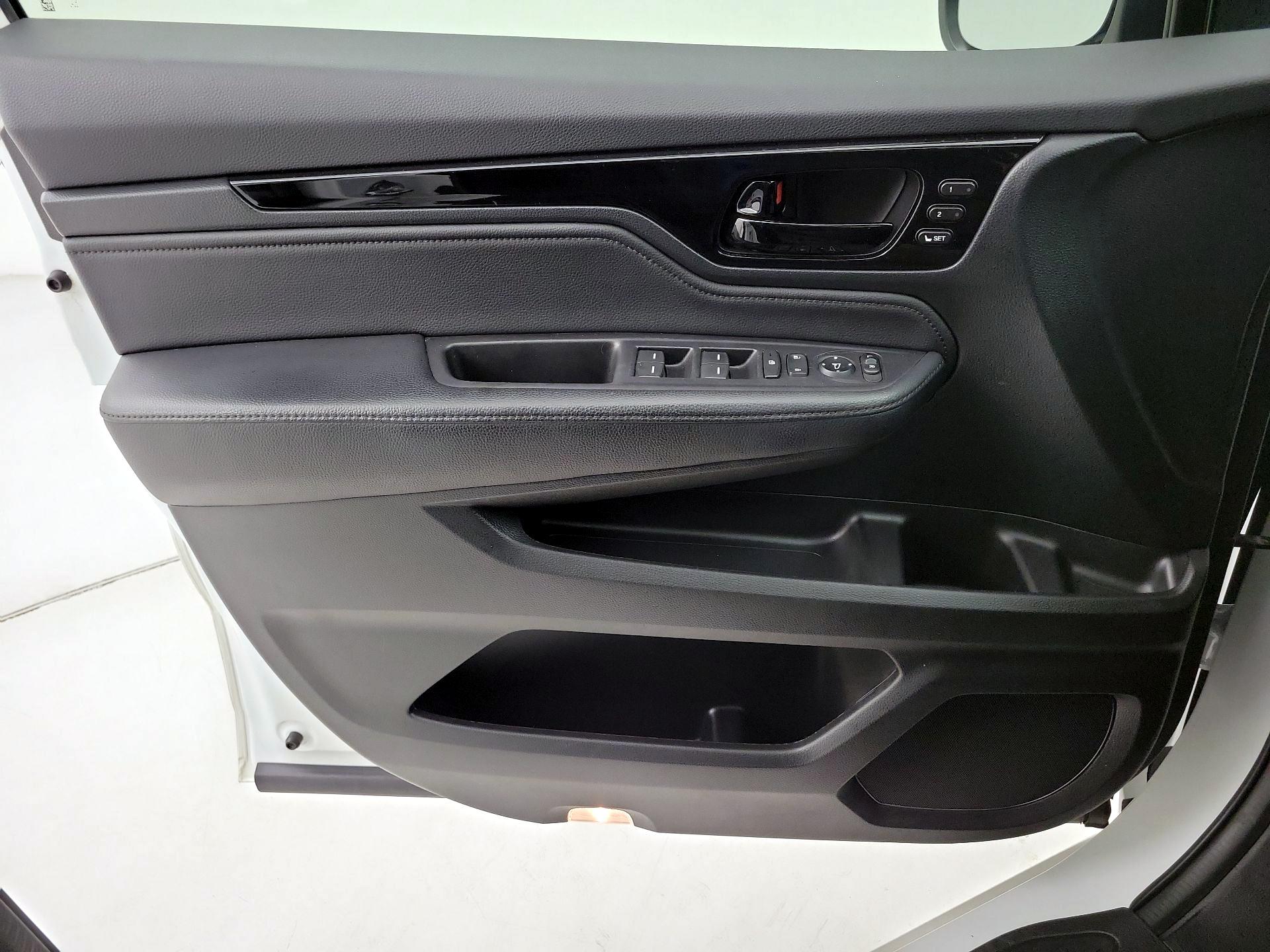 Thumbnail: 2022 Honda Odyssey - 12