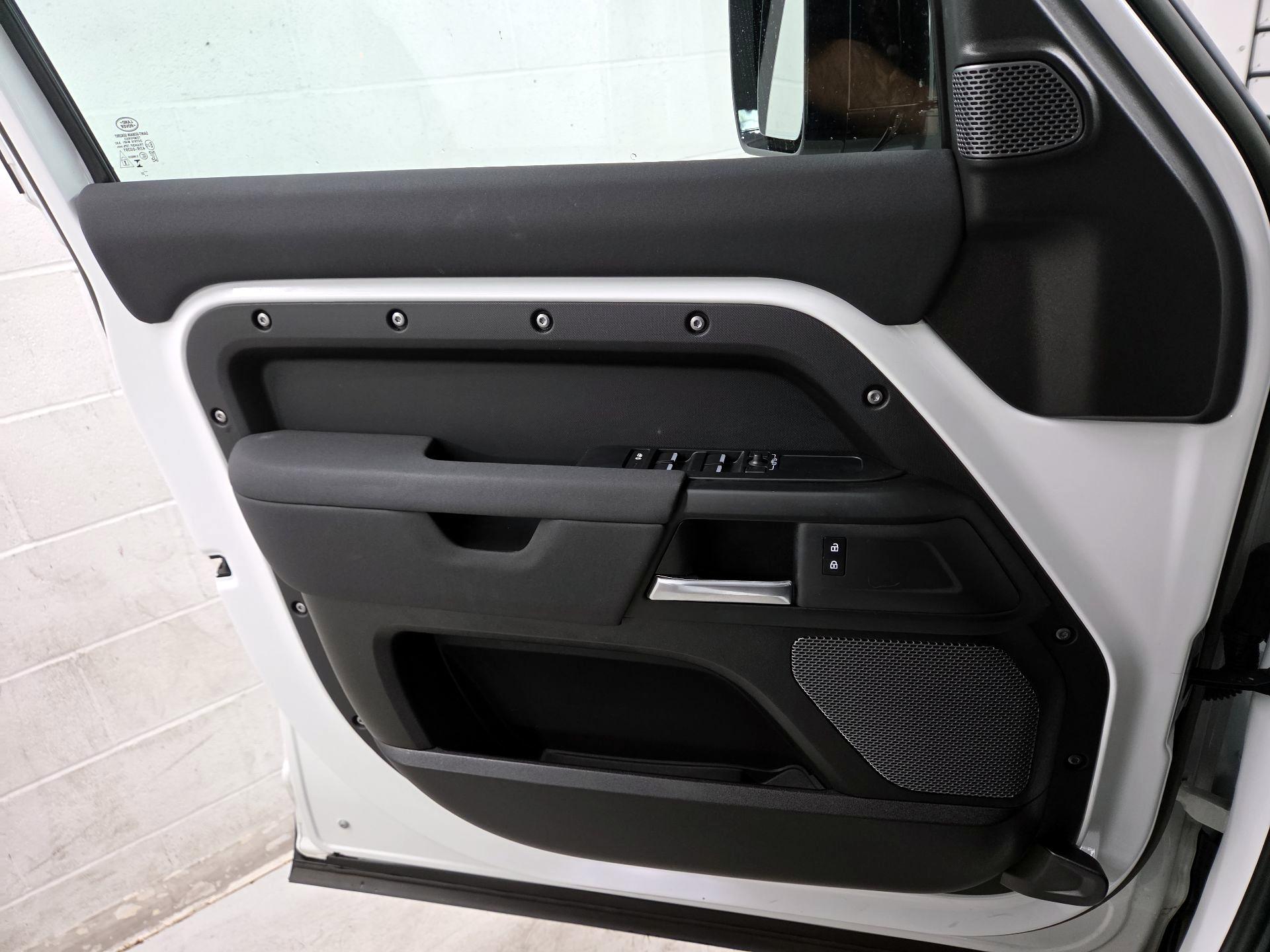 Thumbnail: 2023 Land Rover Defender - 12