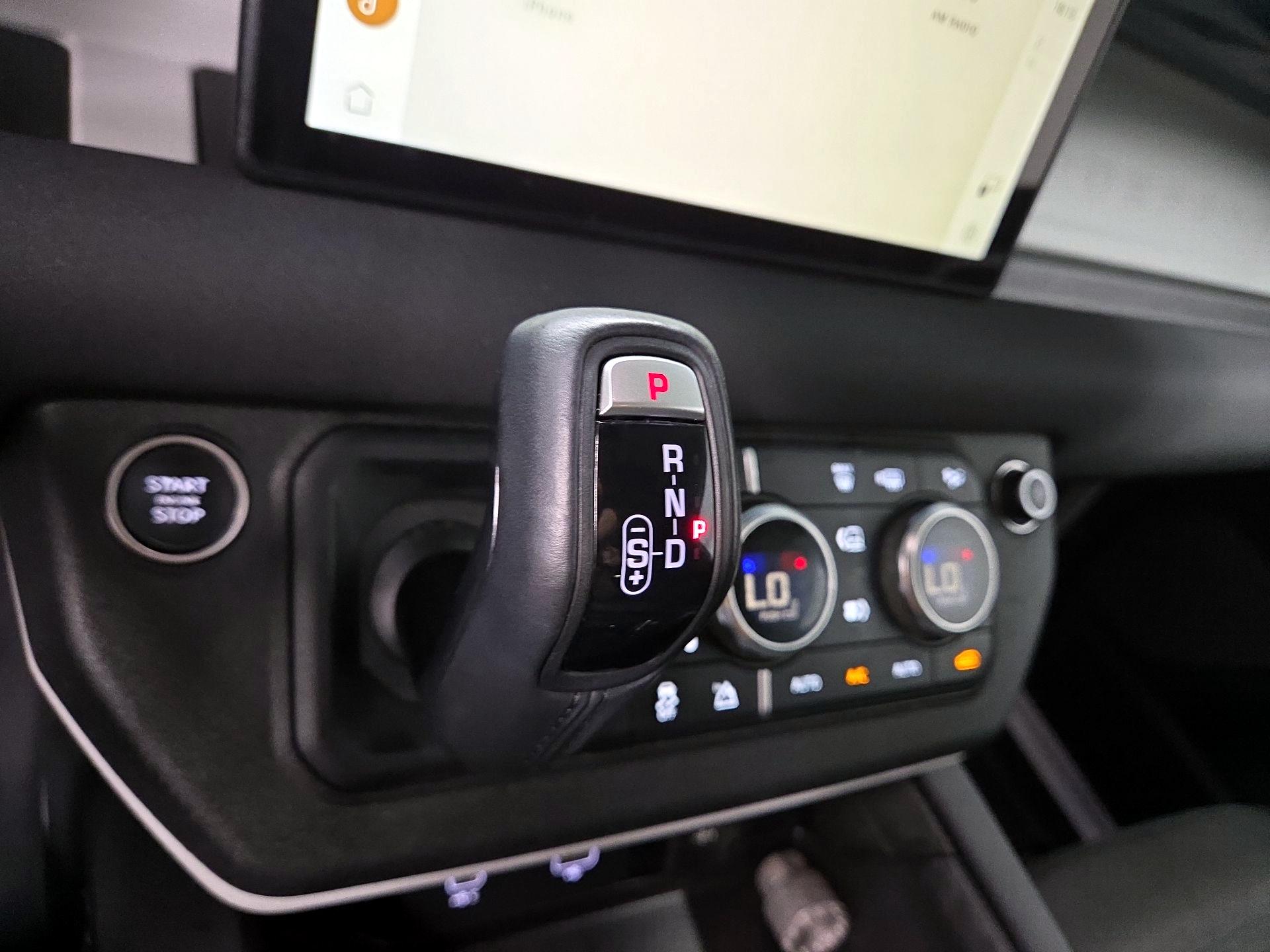 Thumbnail: 2023 Land Rover Defender - 16