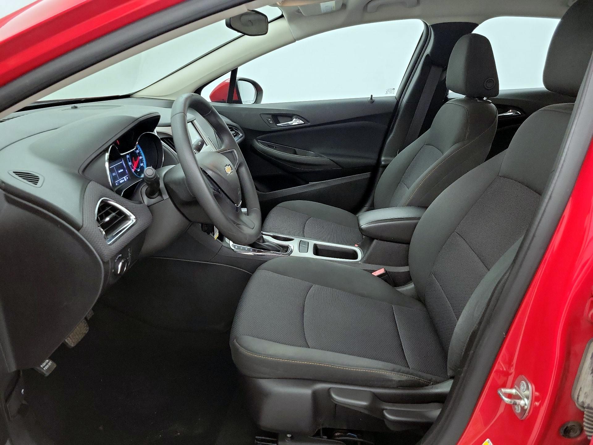 Thumbnail: 2017 Chevrolet Cruze - 11