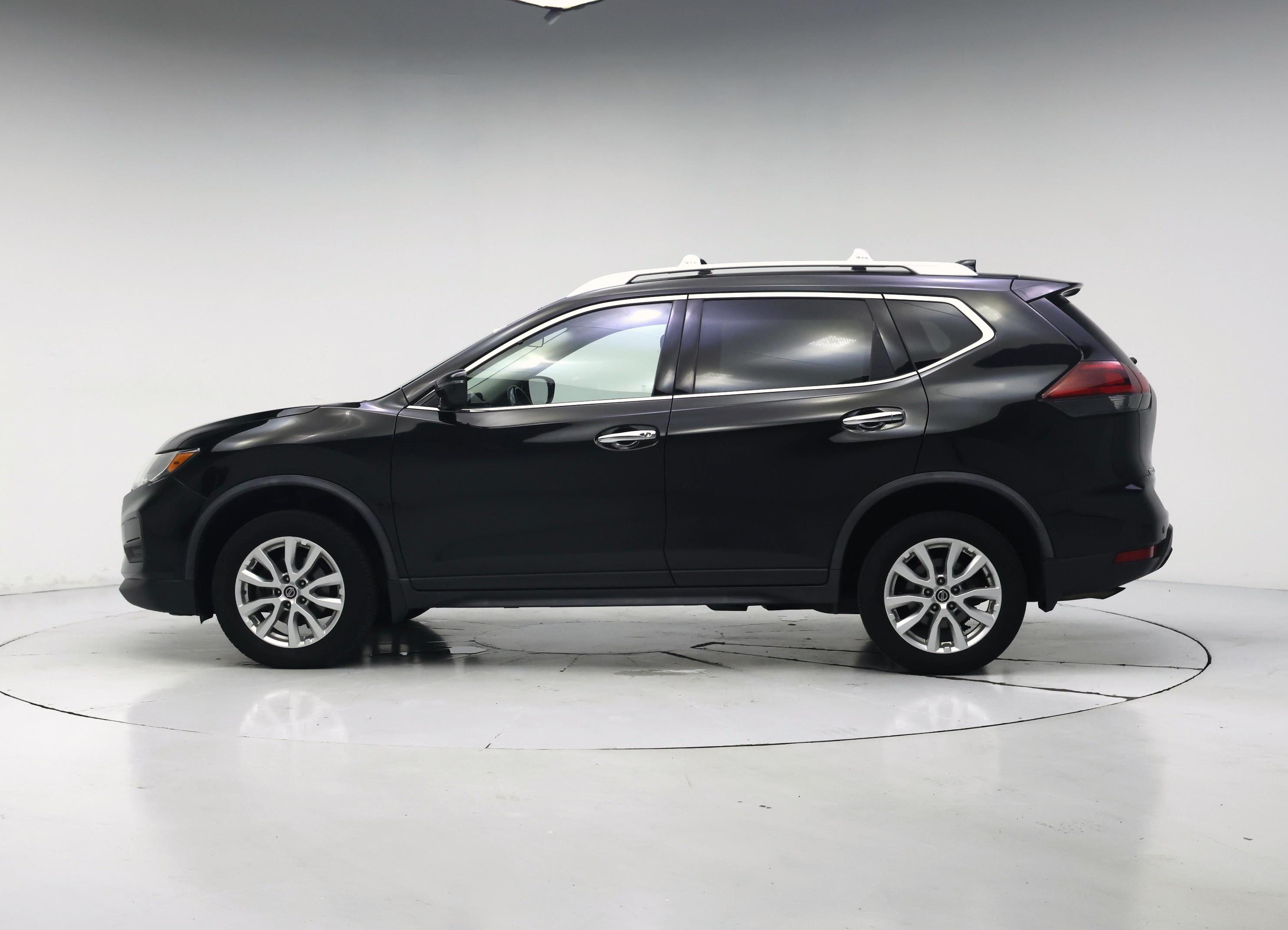 Thumbnail: 2020 Nissan Rogue - 3