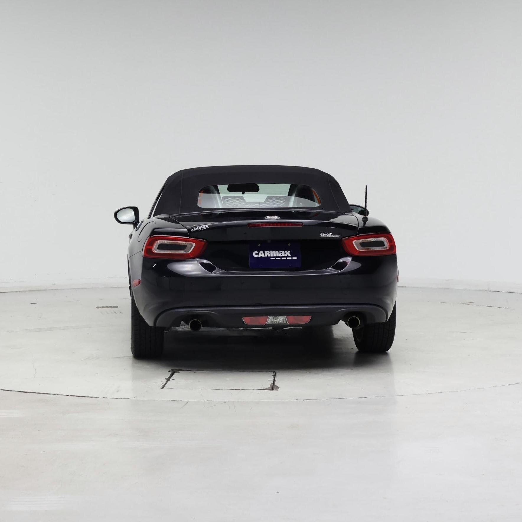 Thumbnail: 2017 Fiat 124 Spider - 6