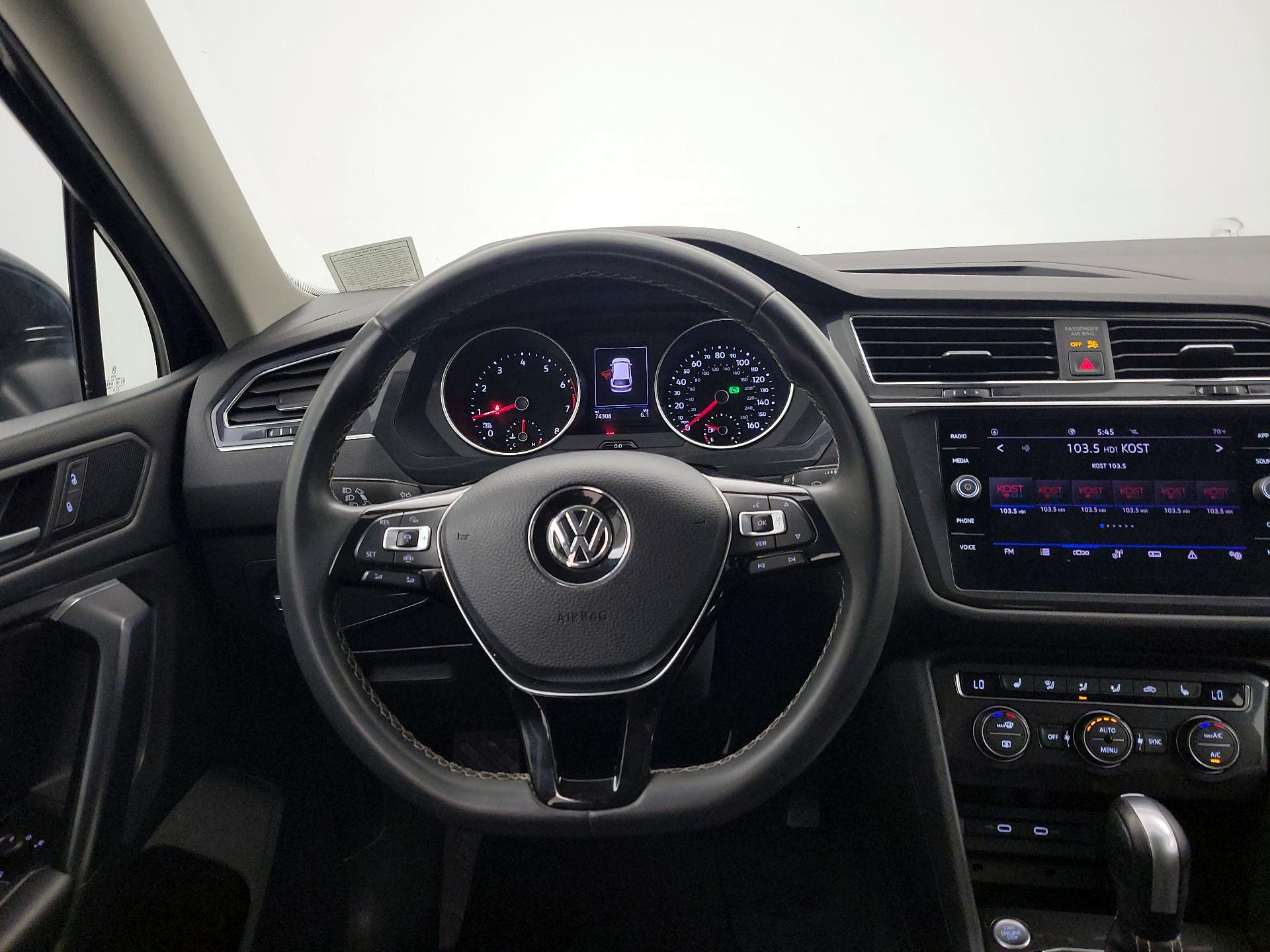 Thumbnail: 2021 Volkswagen Tiguan - 10