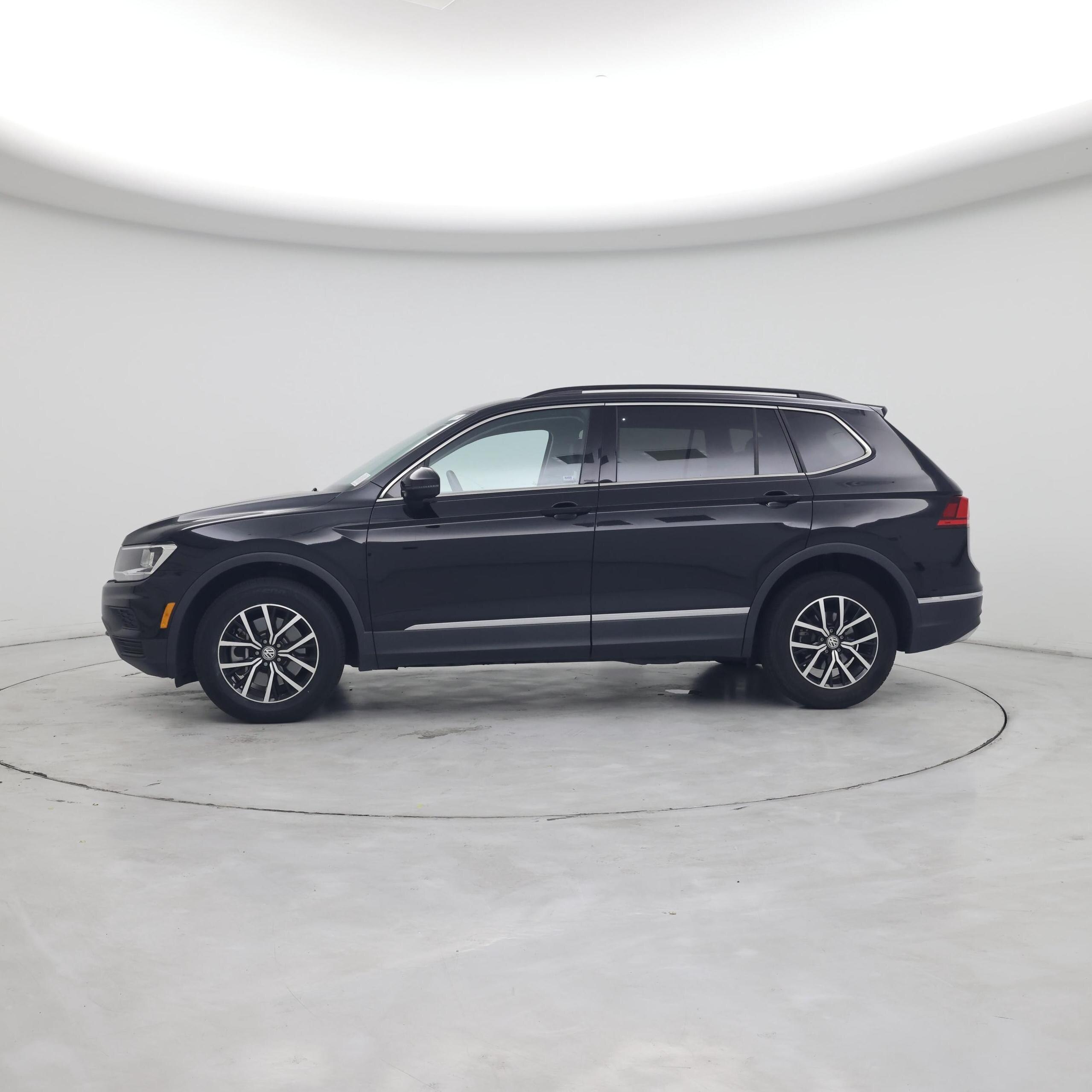Thumbnail: 2021 Volkswagen Tiguan - 3