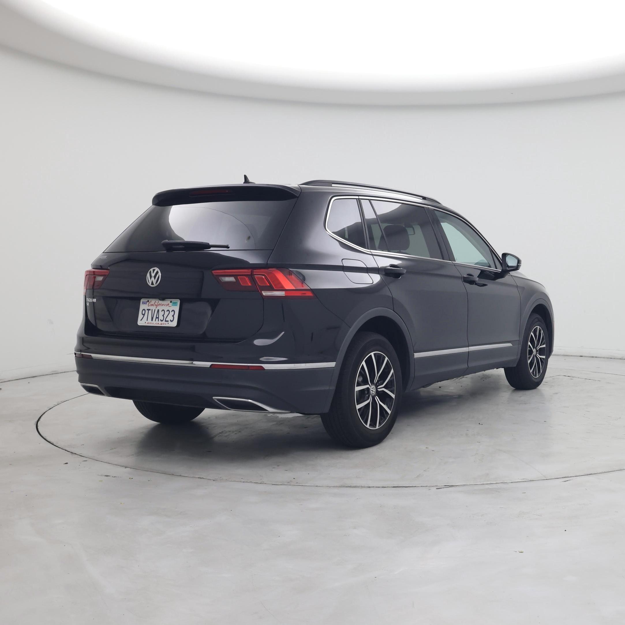 Thumbnail: 2021 Volkswagen Tiguan - 8