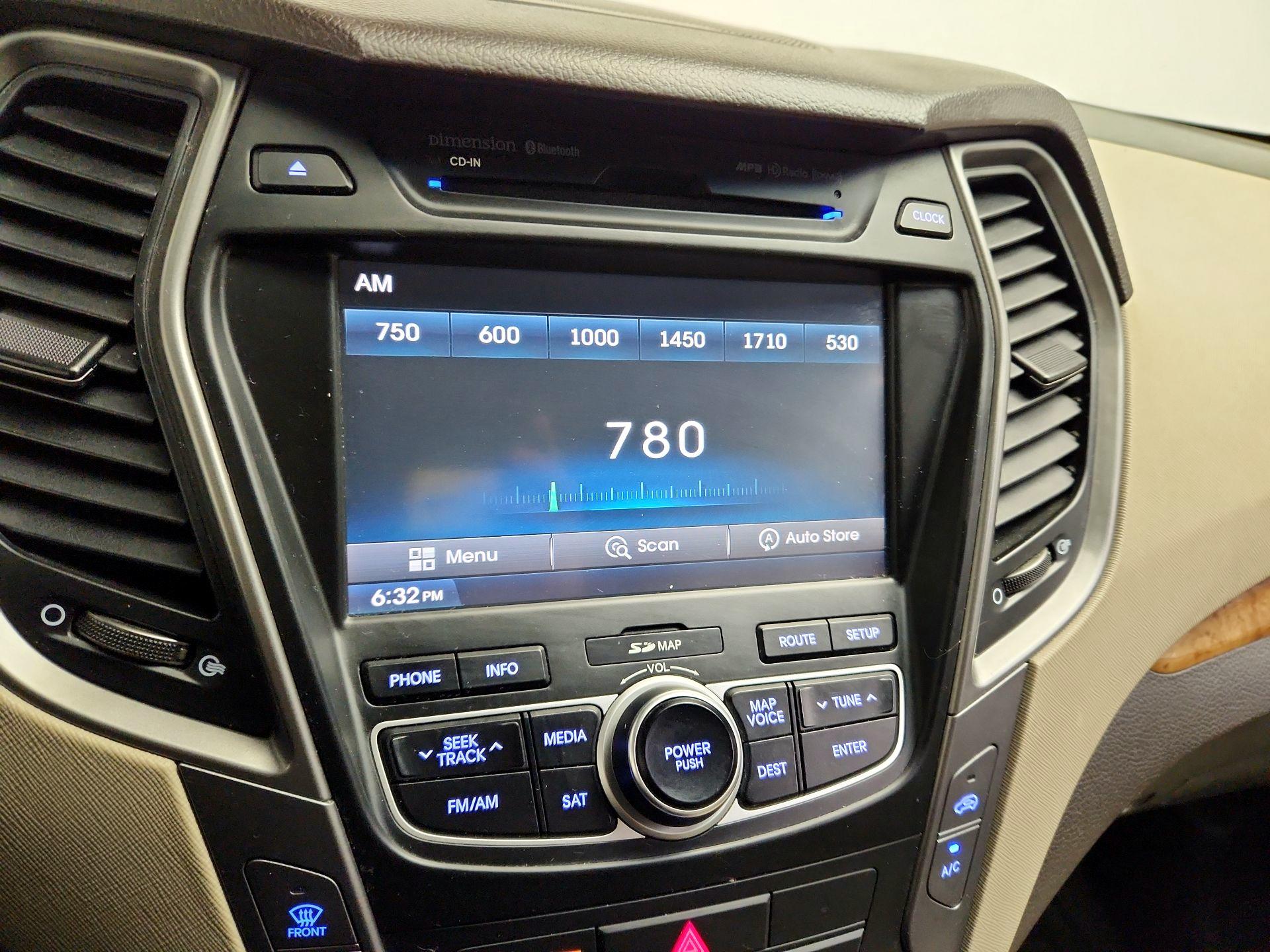 Thumbnail: 2015 Hyundai Santa Fe - 16