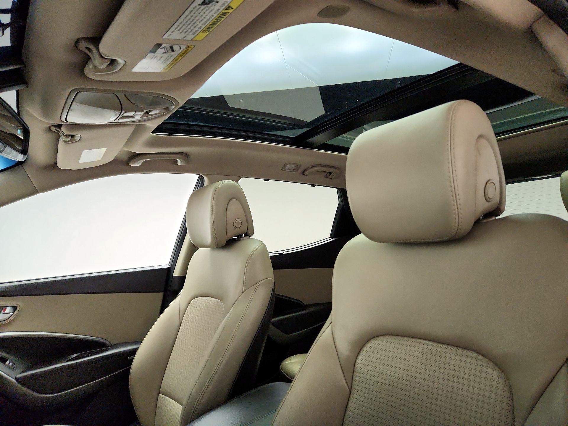 Thumbnail: 2015 Hyundai Santa Fe - 20