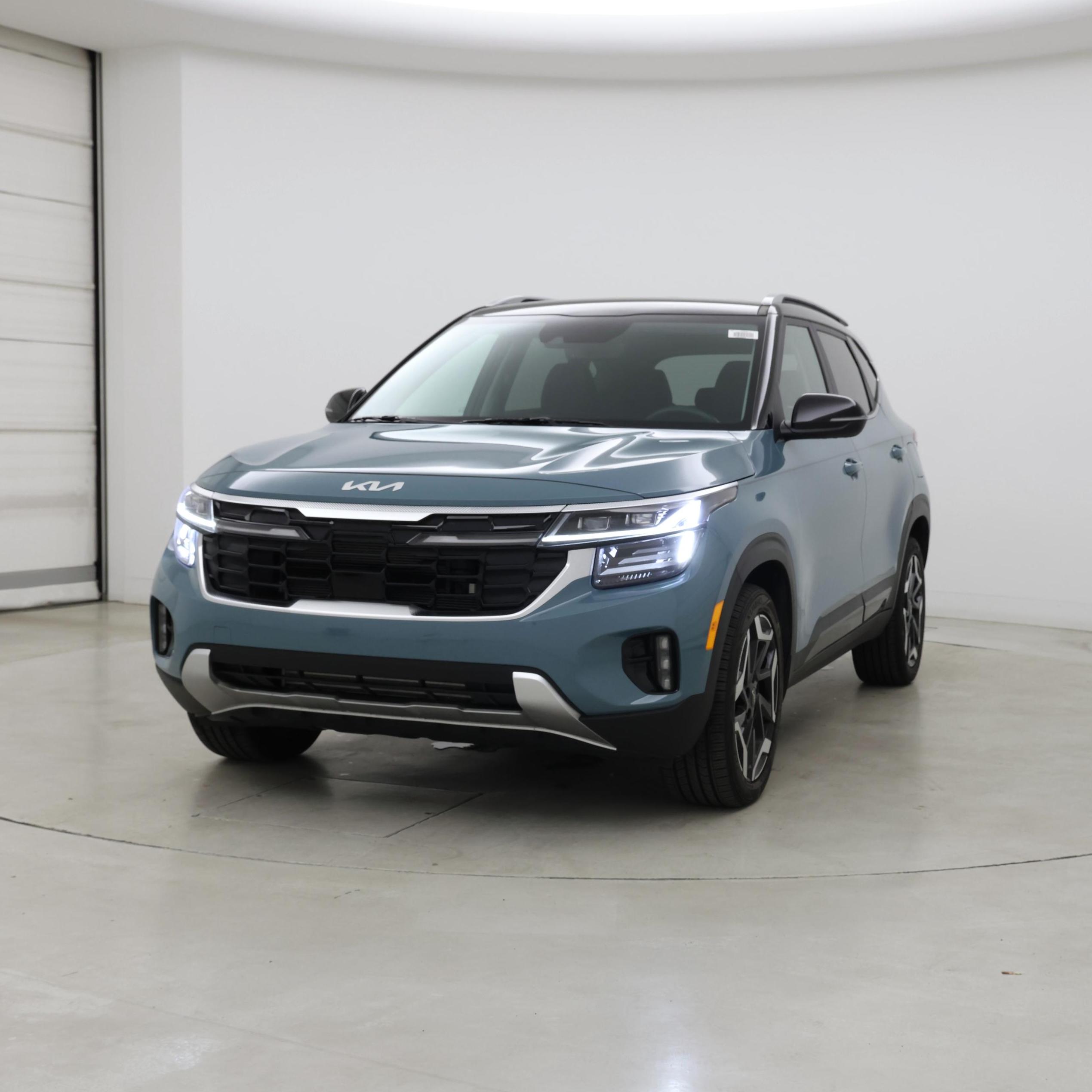 Thumbnail: 2024 Kia Seltos - 4