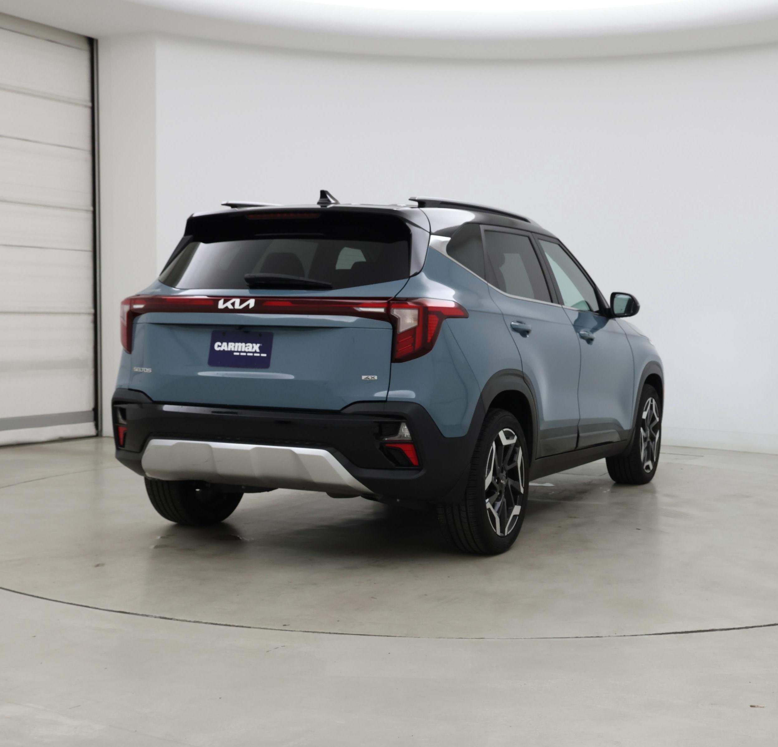 Thumbnail: 2024 Kia Seltos - 8