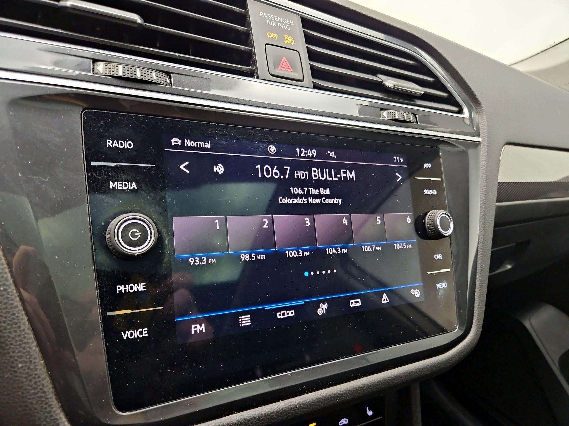 Thumbnail: 2023 Volkswagen Tiguan - 15