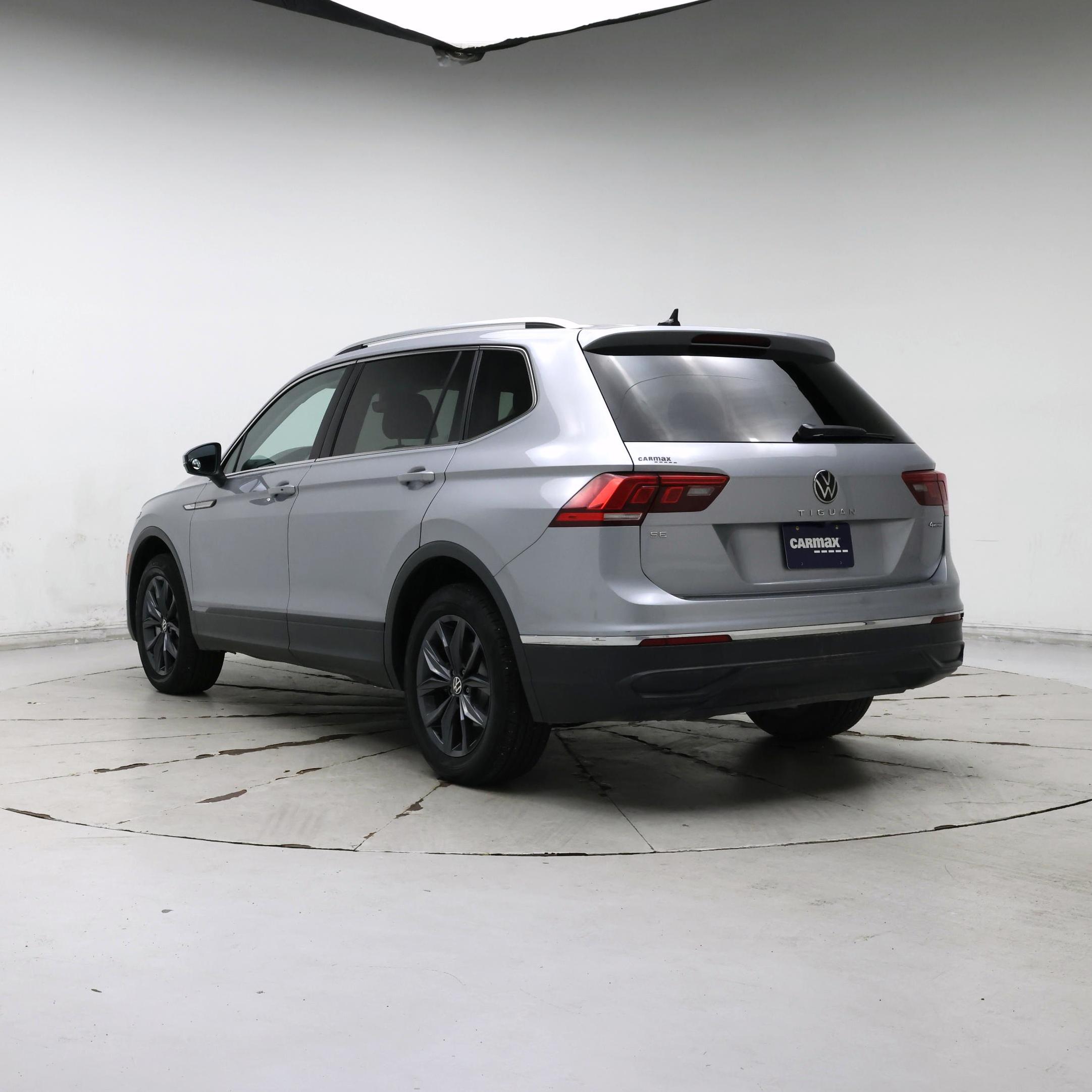 Thumbnail: 2023 Volkswagen Tiguan - 2