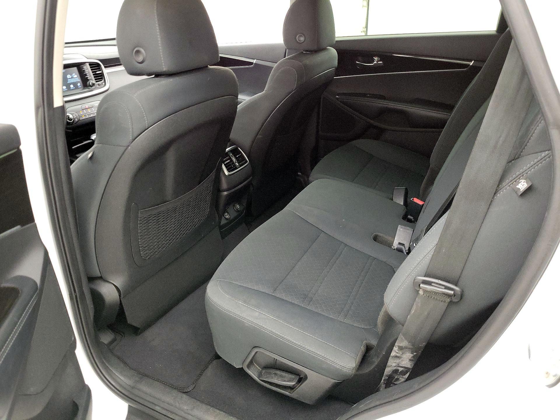 Thumbnail: 2019 Kia Sorento - 19