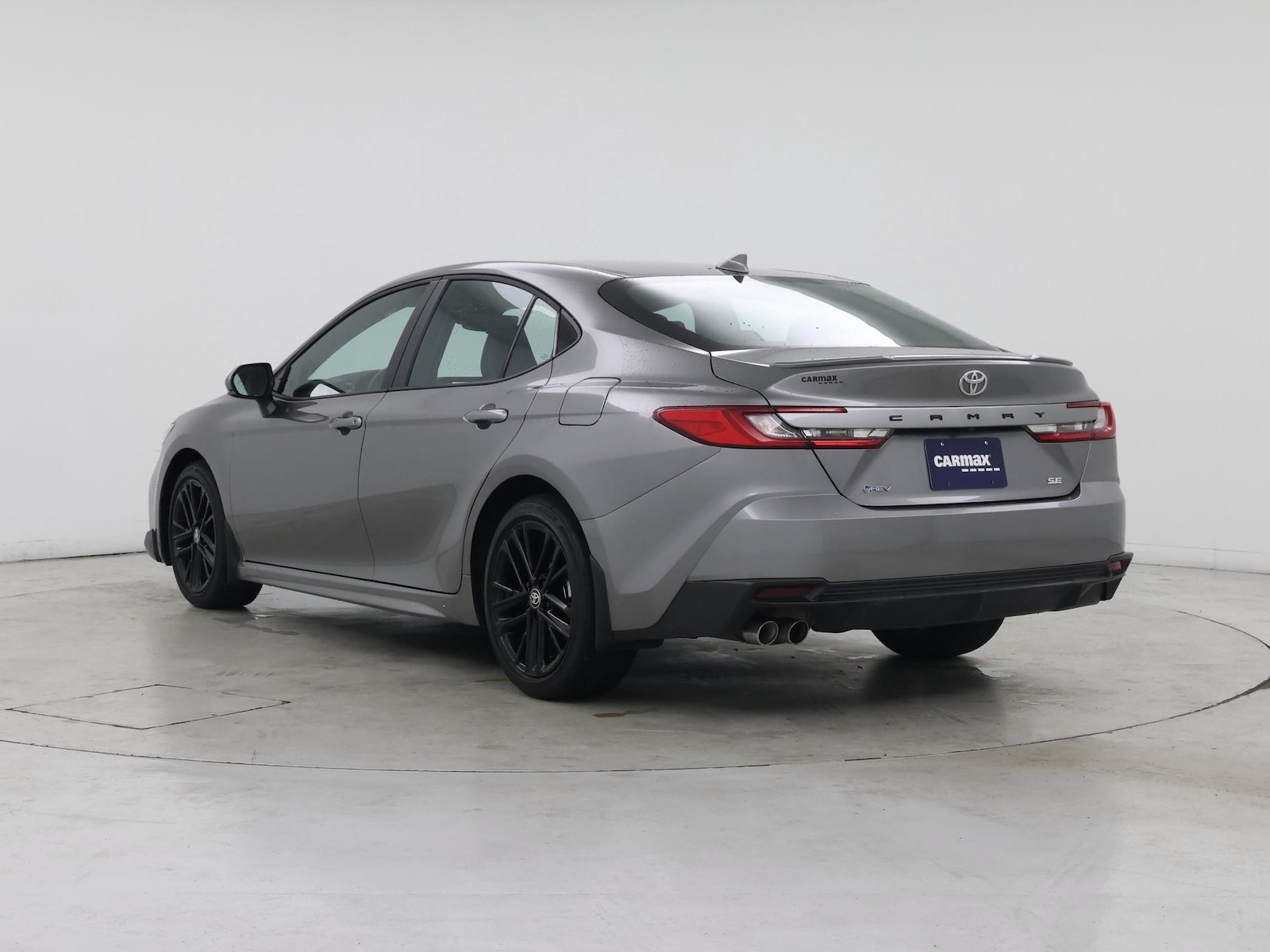 2026 Toyota Camry SE - Photo 3