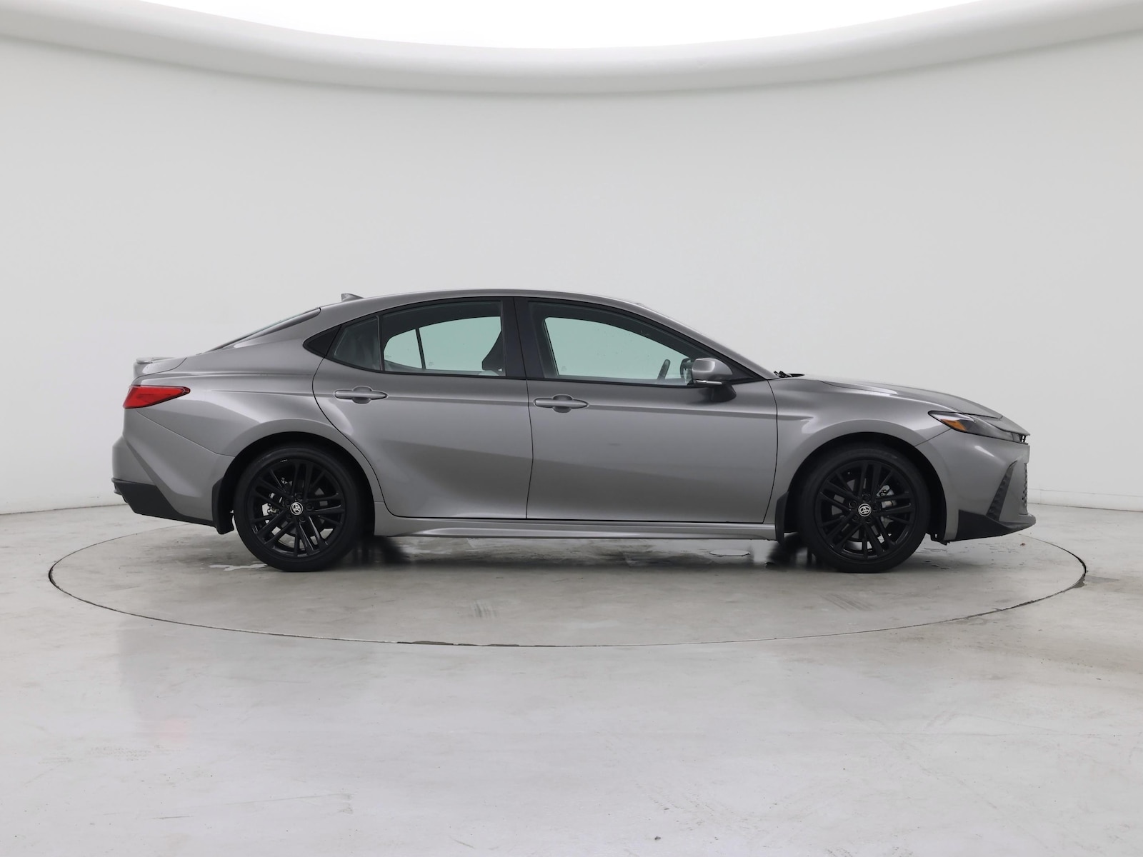2026 Toyota Camry SE - Photo 8