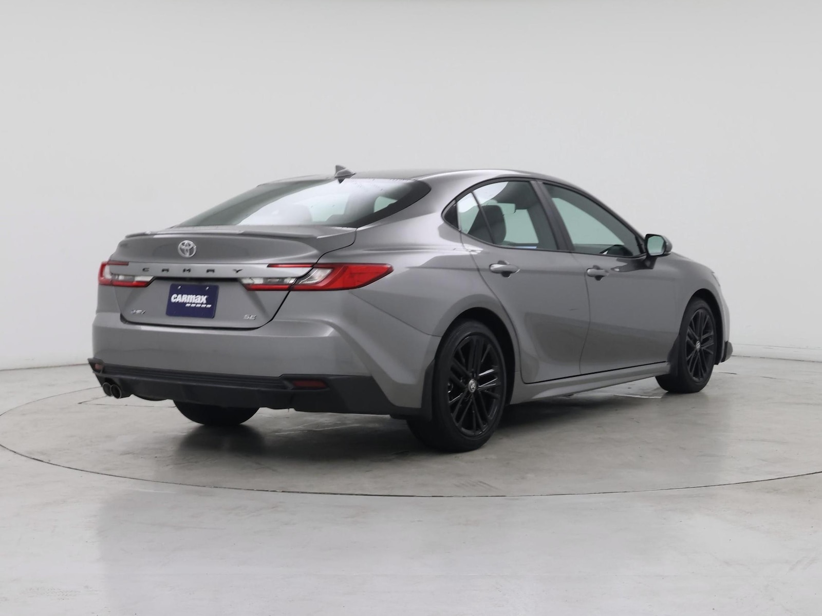 2026 Toyota Camry SE - Photo 9