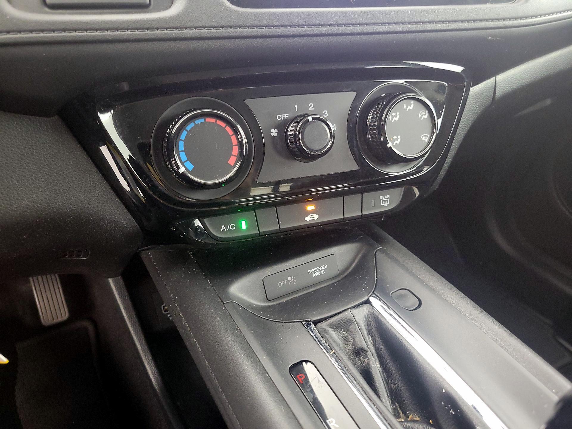 Thumbnail: 2019 Honda HR-V - 16