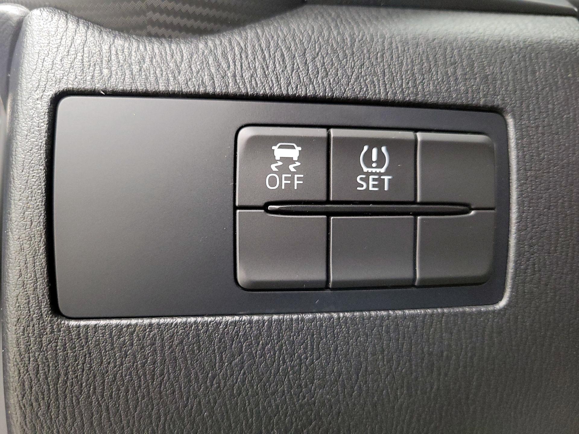 Thumbnail: 2016 Scion iA - 13