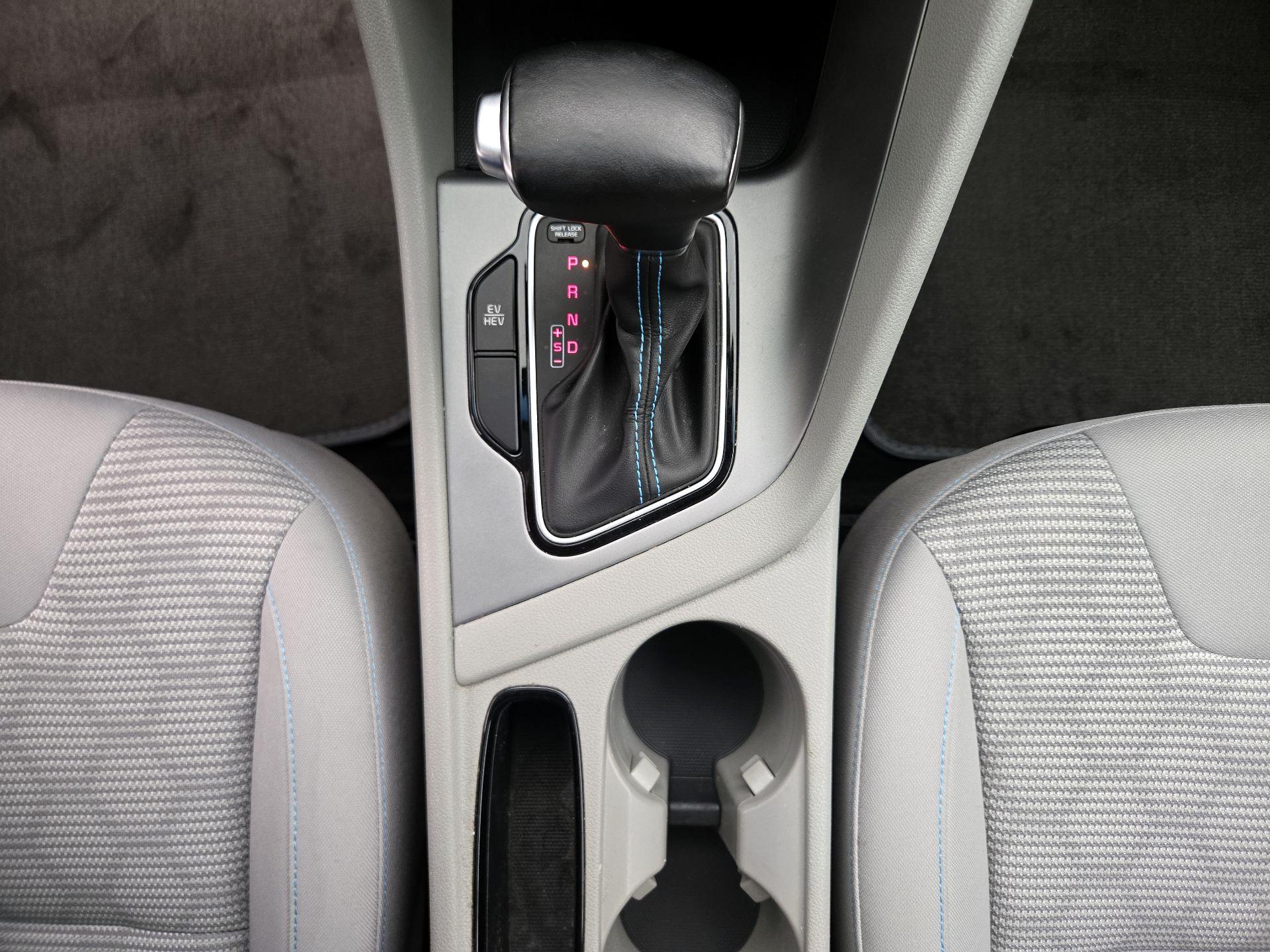 Thumbnail: 2019 Kia Niro - 17