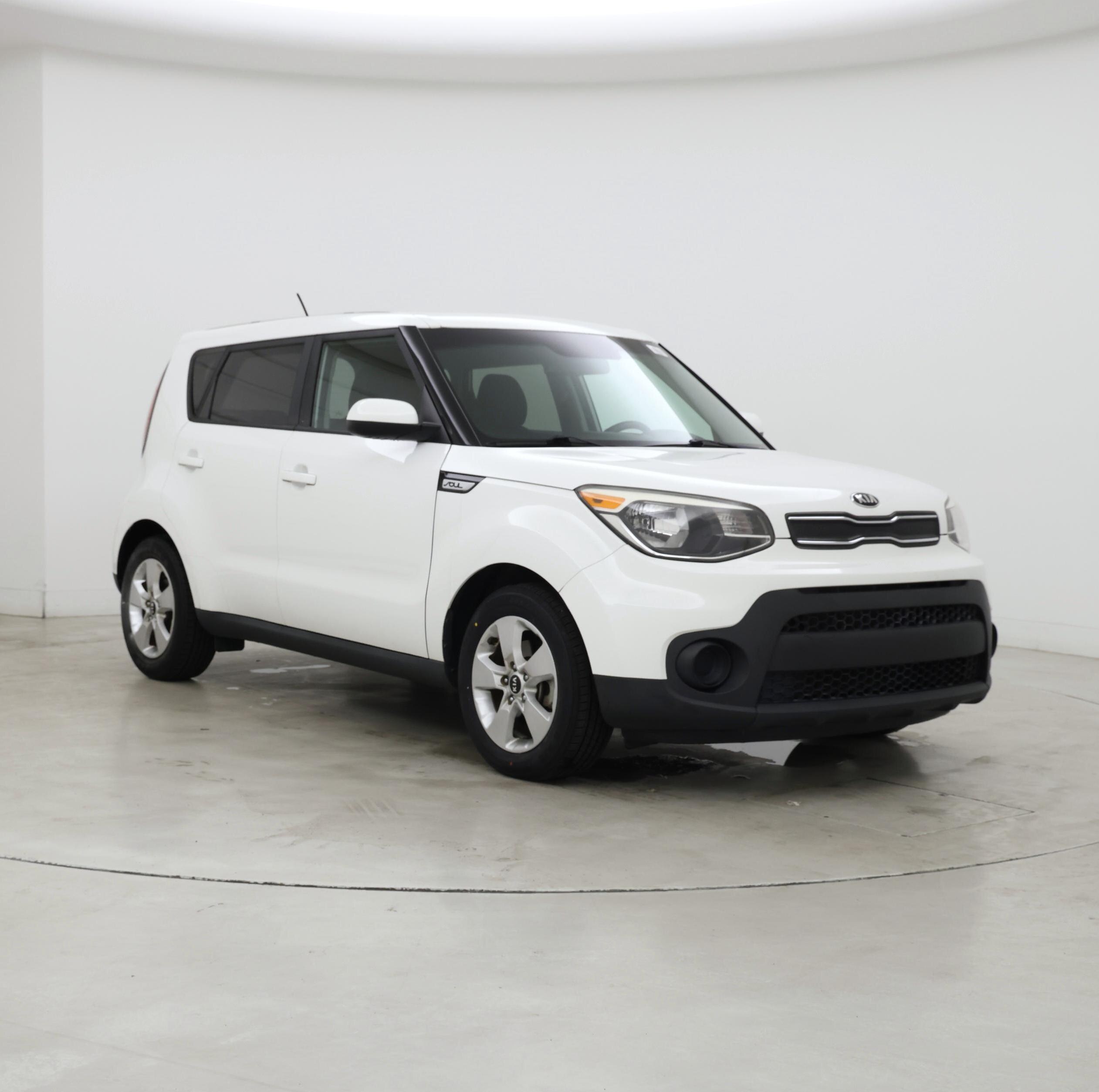 White 2019 Kia Soul Wagon  Automatic