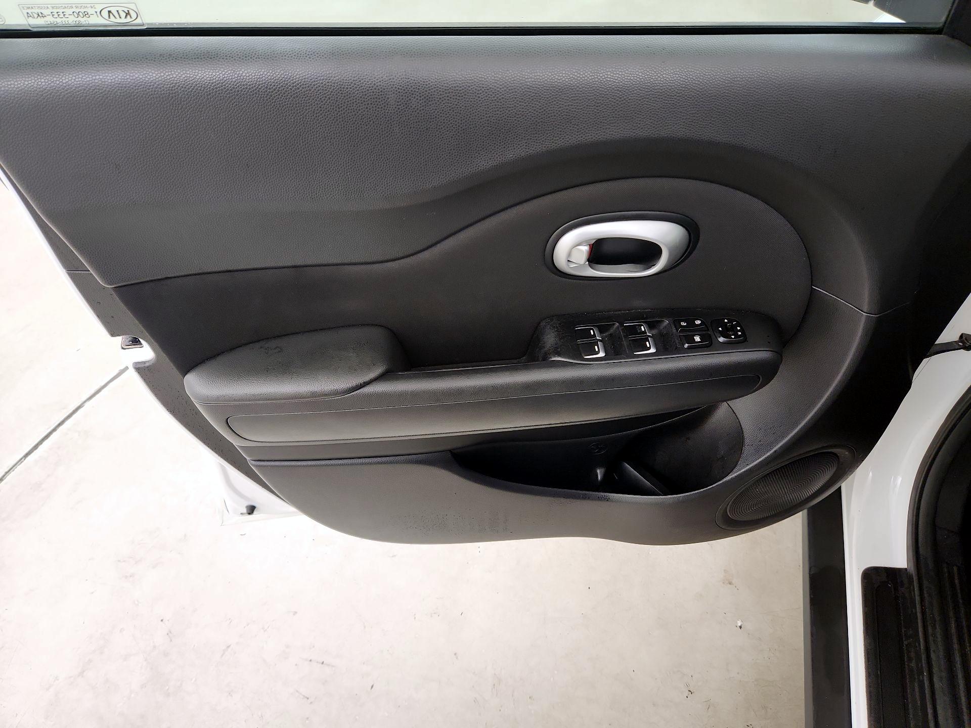 Thumbnail: 2019 Kia Soul - 12