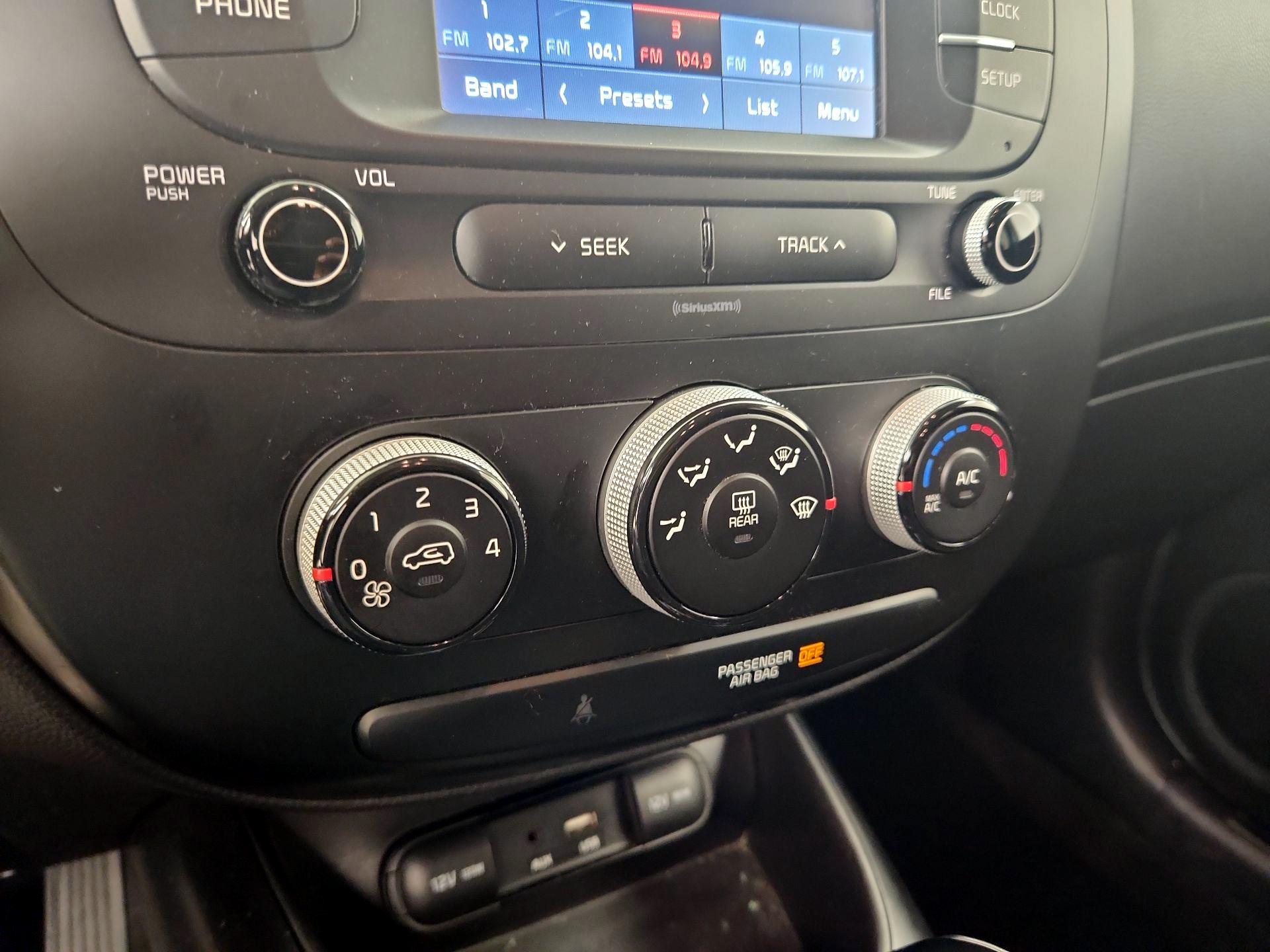 Thumbnail: 2019 Kia Soul - 16