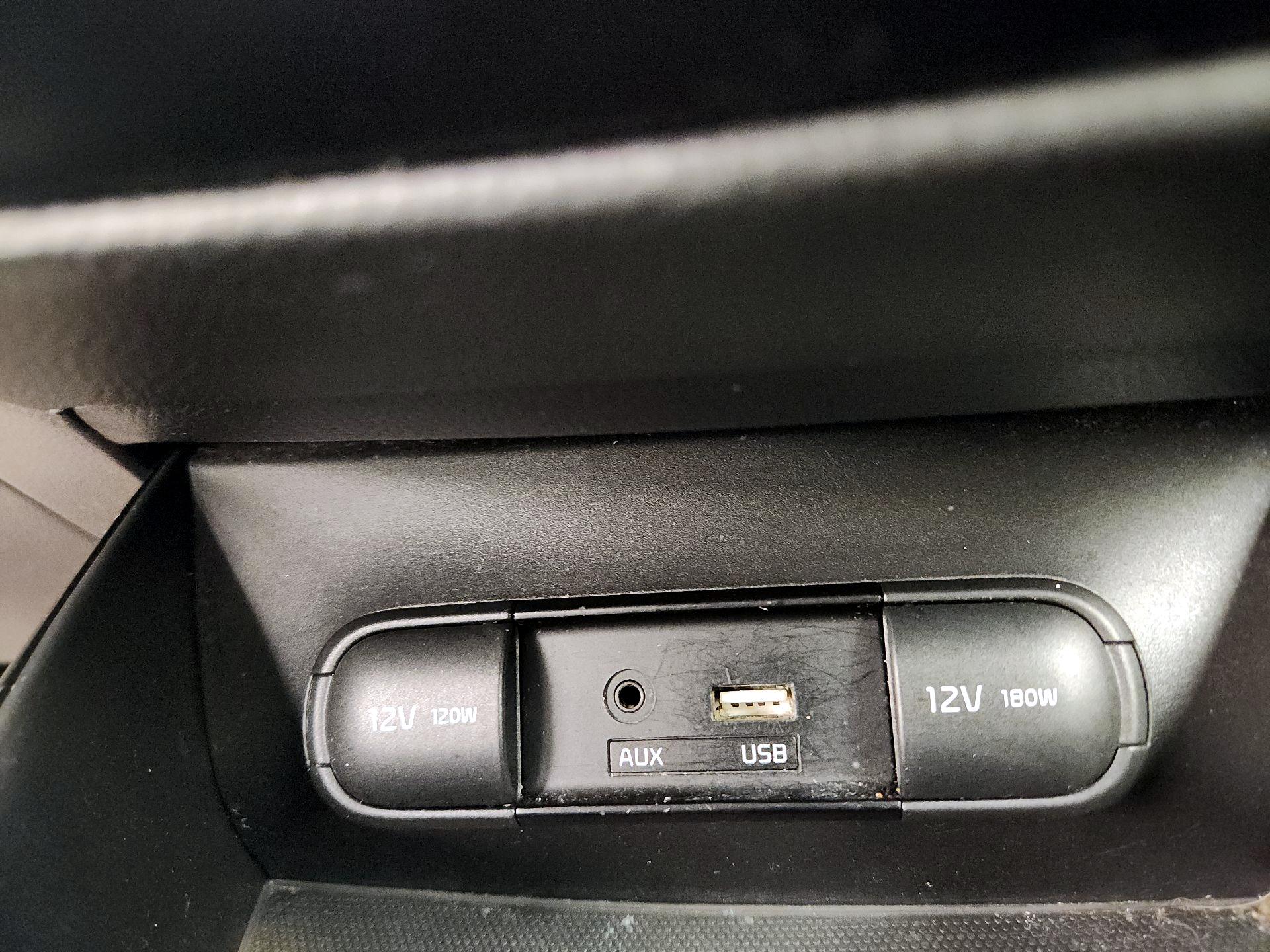 Thumbnail: 2019 Kia Soul - 18